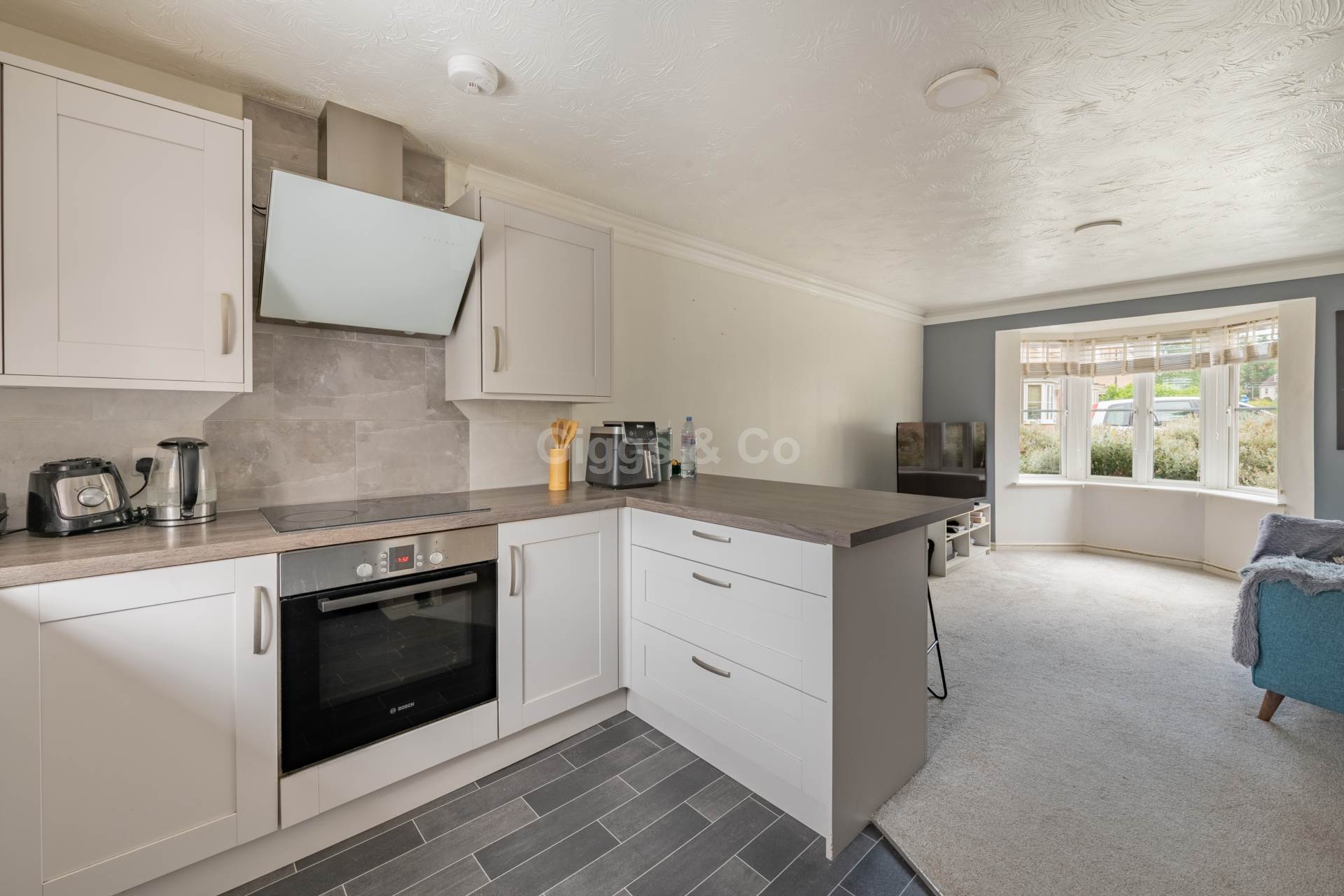 2 bed flat to rent in Jubilee Green, Papworth Everard, Cambridge  - Property Image 2