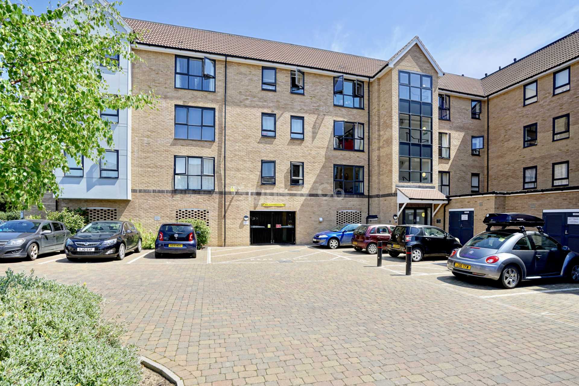 2 bed flat to rent in Marbled White Court, St Neots, PE19