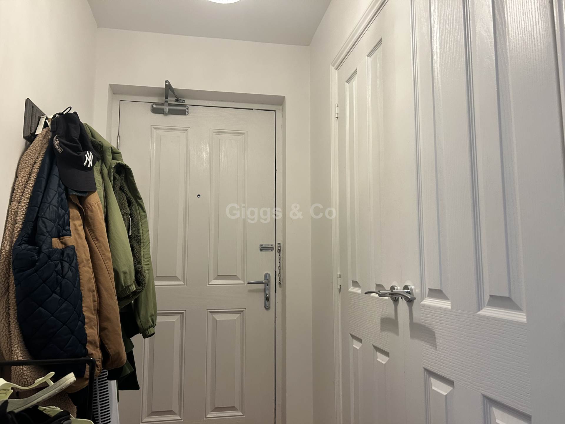 2 bed flat to rent in Marbled White Court, St Neots  - Property Image 5