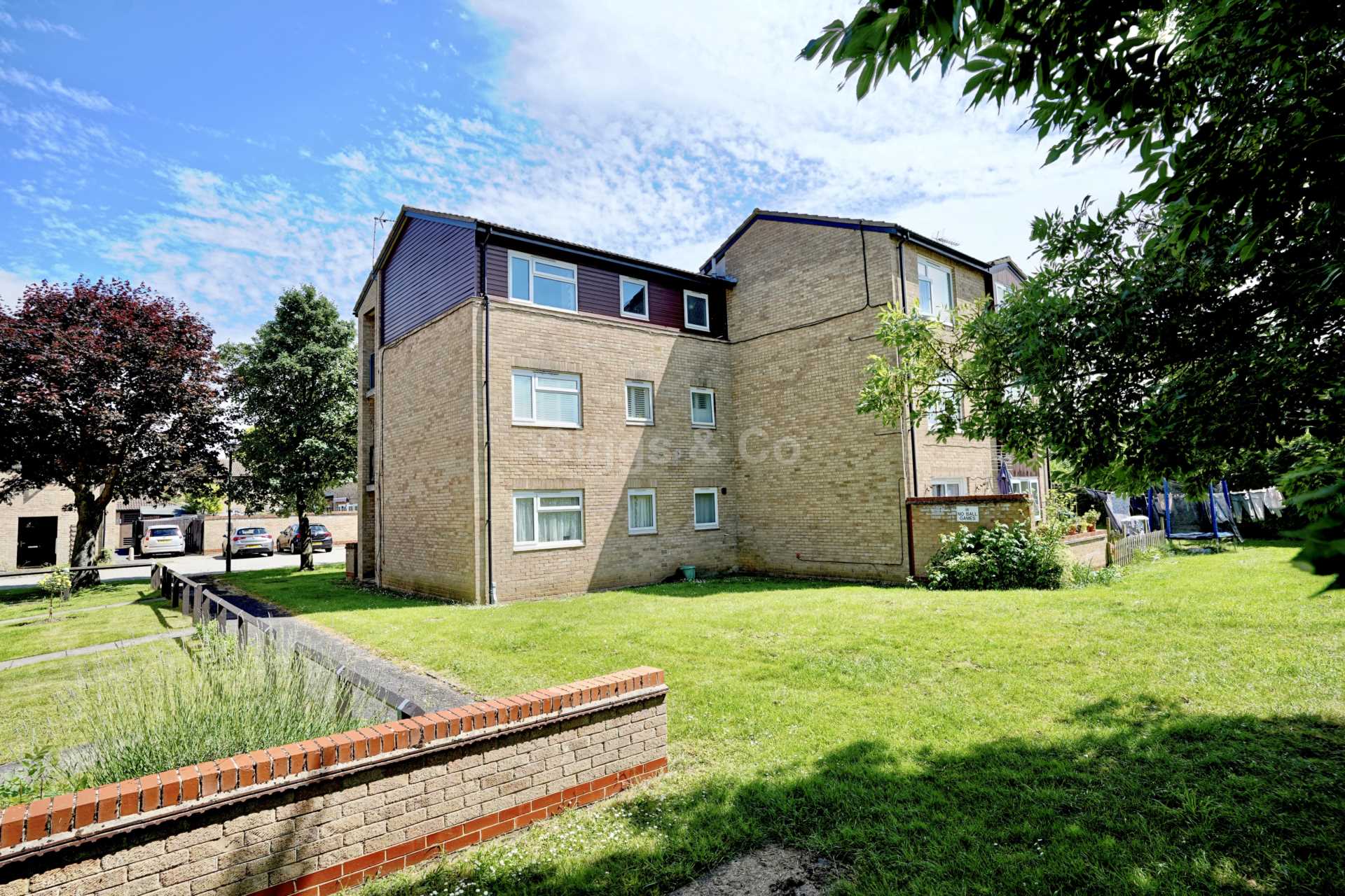 1 bed apartment to rent in Carnaby Close, PE29