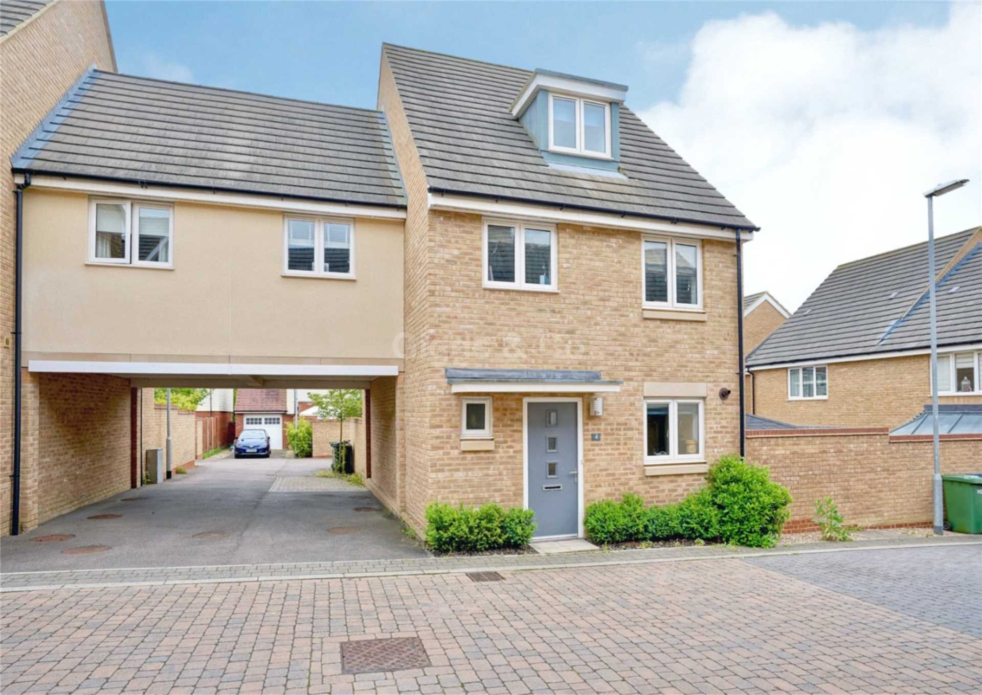 5 bed link detached house to rent in Anderson Close, St Neots, PE19