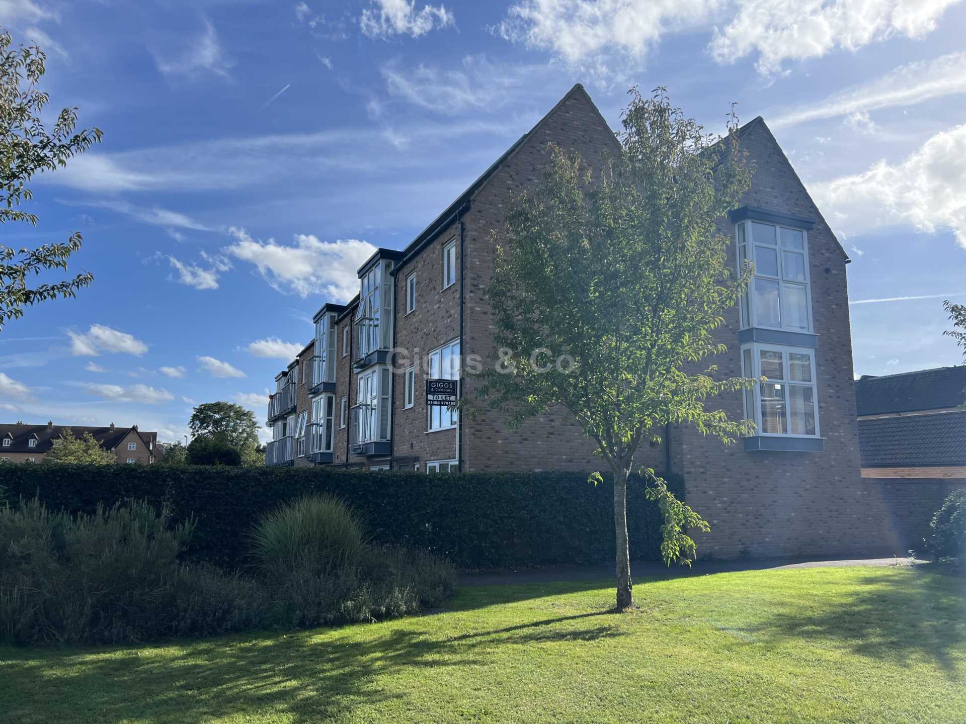 4 bed town house to rent in Tortoiseshell Walk, St Neots  - Property Image 1