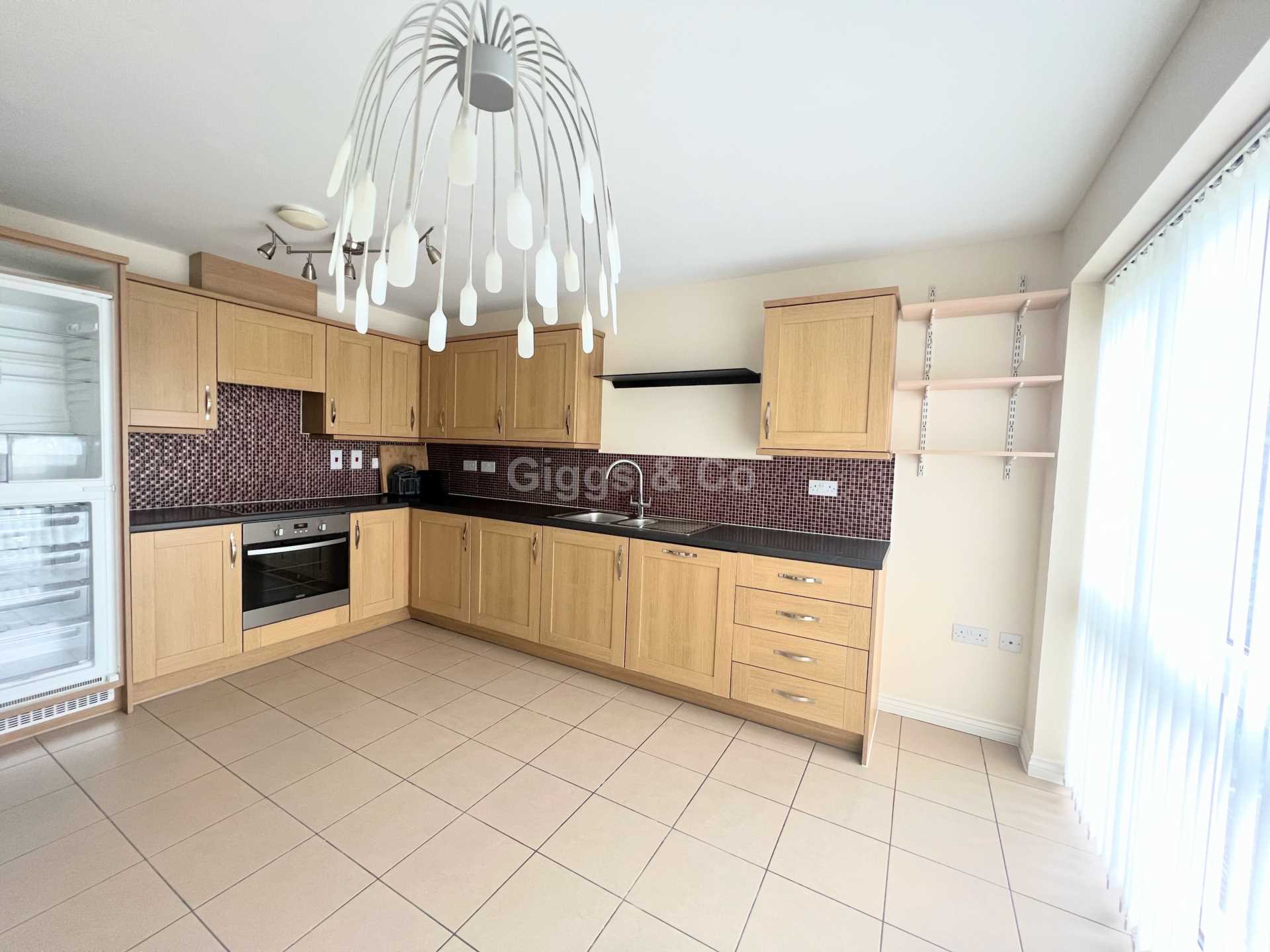 4 bed town house to rent in Tortoiseshell Walk, St Neots  - Property Image 3