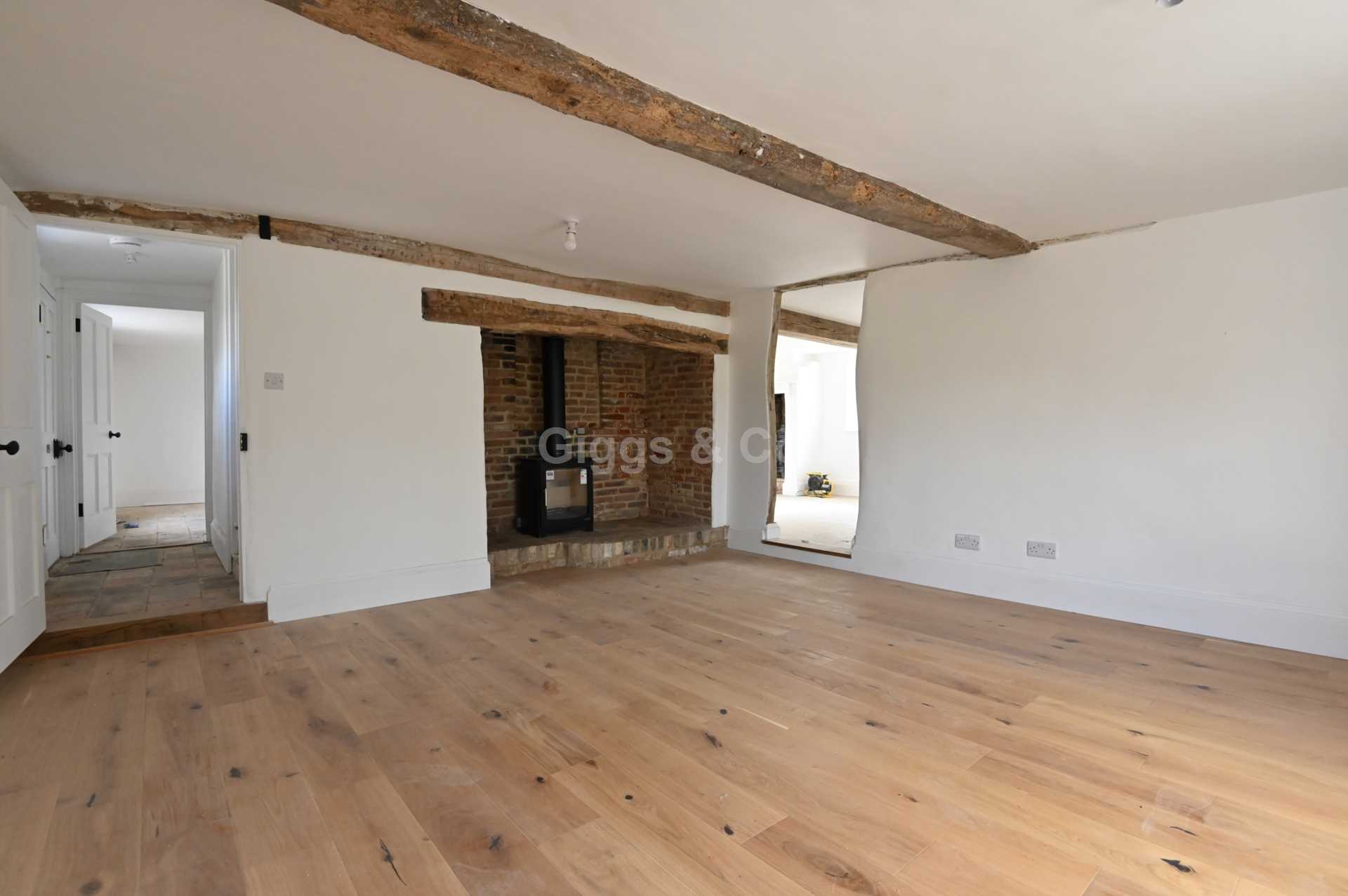 5 bed detached house to rent in High Street, St Neots 4