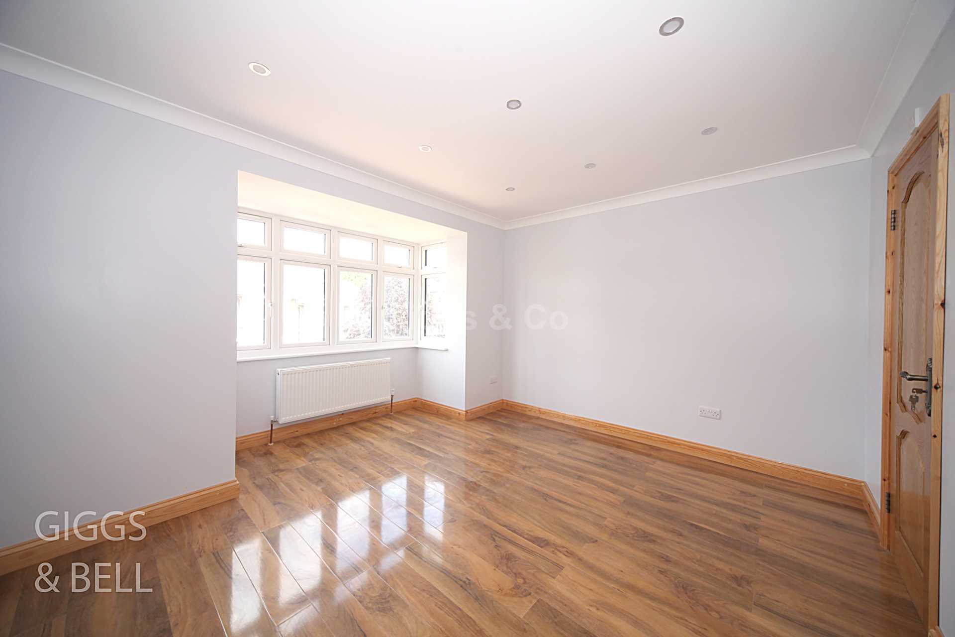4 bed detached house to rent in St Michaels Crescent, Luton  - Property Image 13