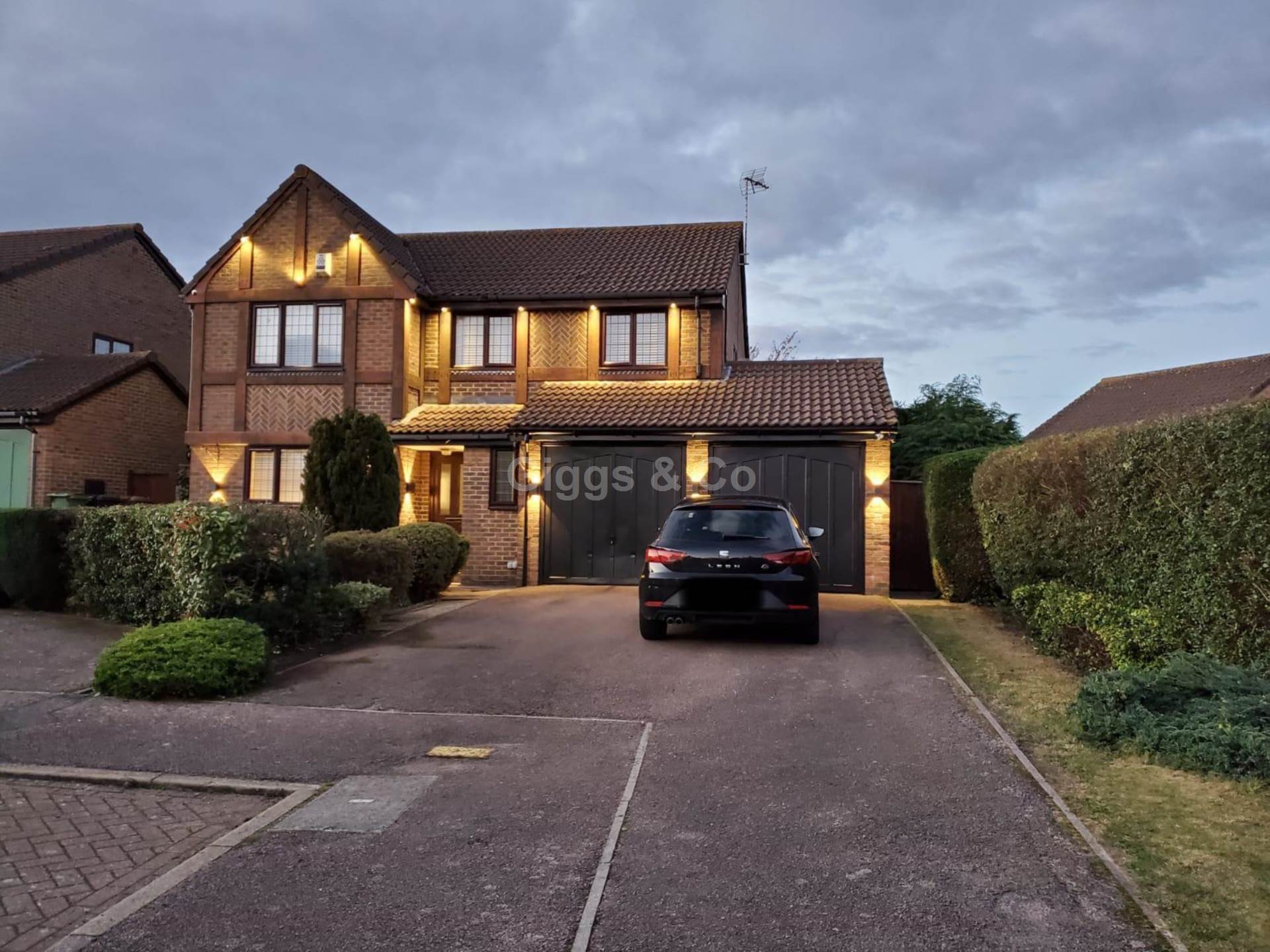 4 bed detached house to rent in Dalton Close, Luton, LU3 