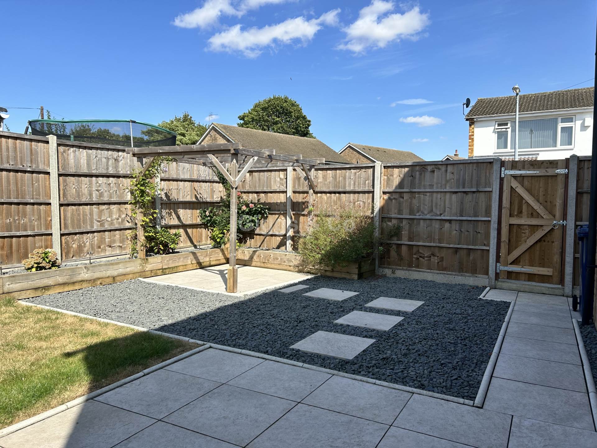 3 bed detached house to rent in Green End Road, St Neots  - Property Image 17