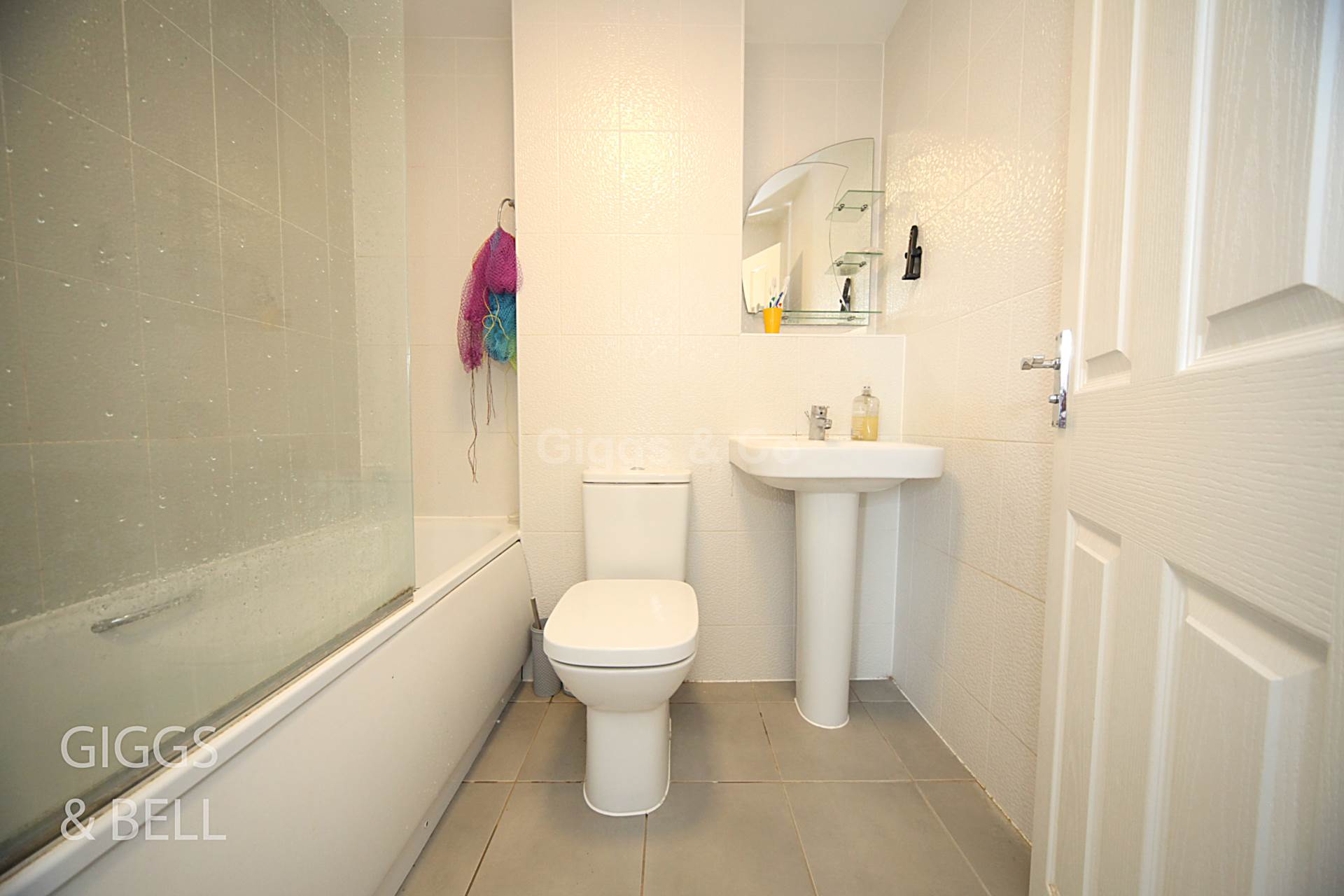 3 bed semi-detached house to rent in Verde Close, Luton  - Property Image 10