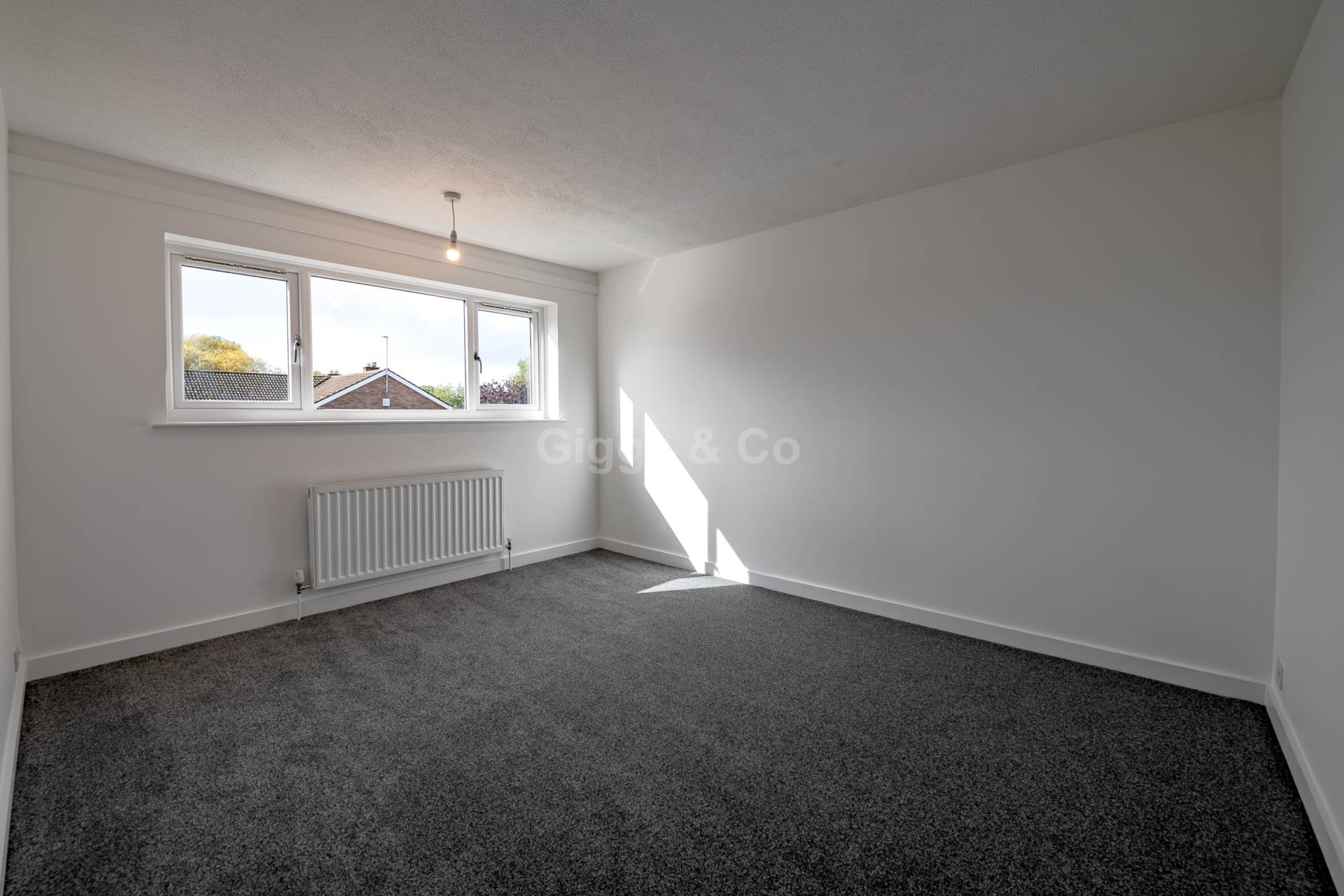 3 bed end of terrace house to rent in Duck Lane, St Neots 7