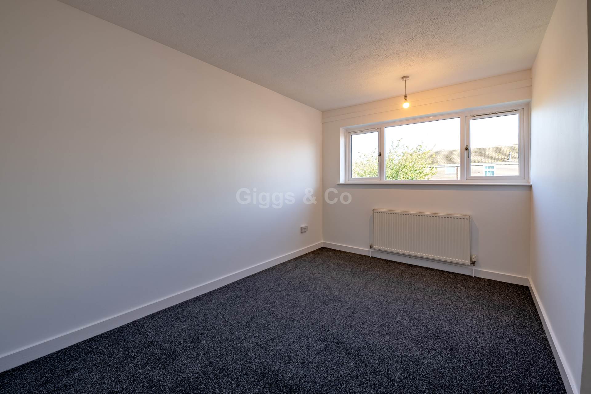 3 bed end of terrace house to rent in Duck Lane, St Neots 8