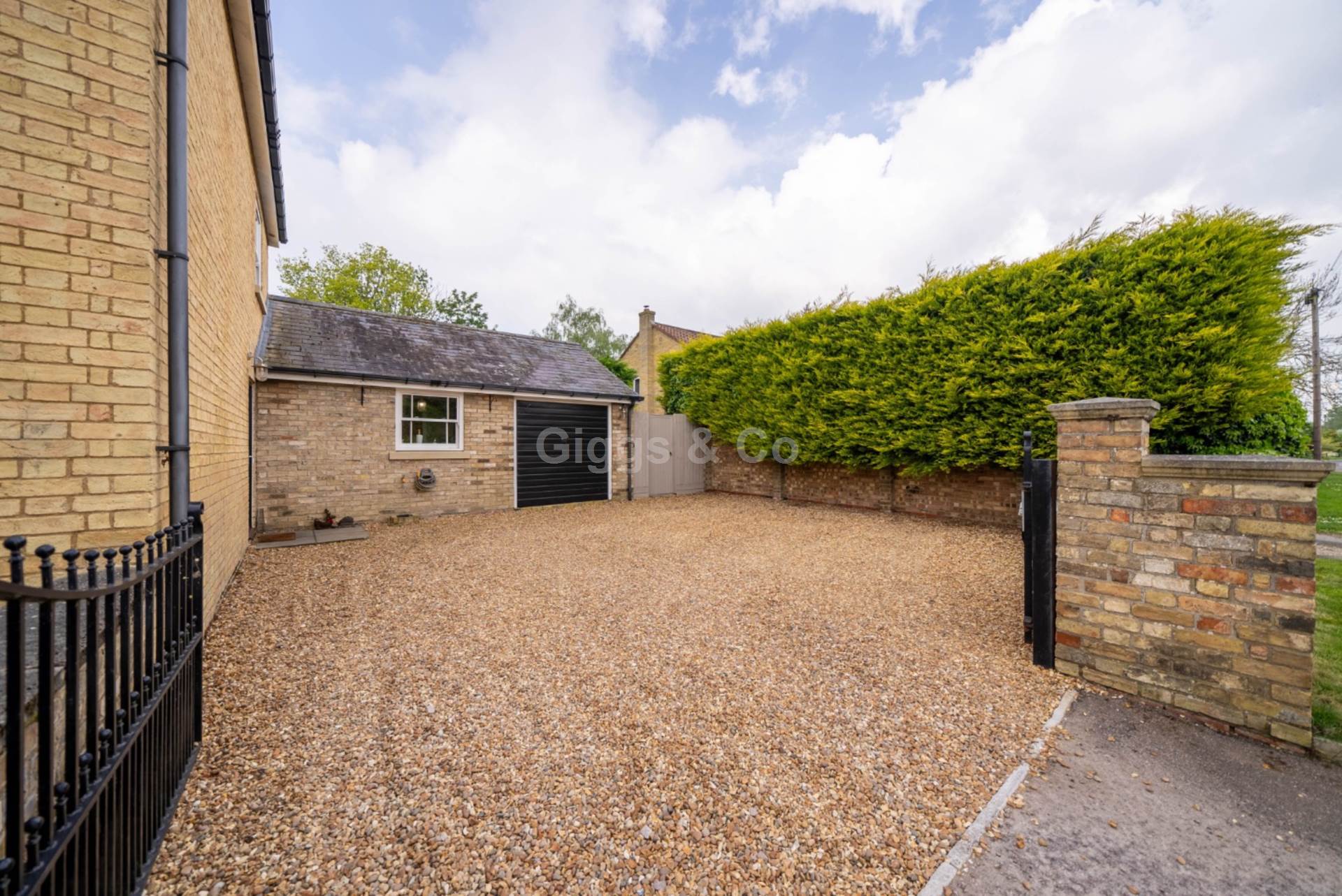 4 bed detached house to rent in High Street, St Ives  - Property Image 19