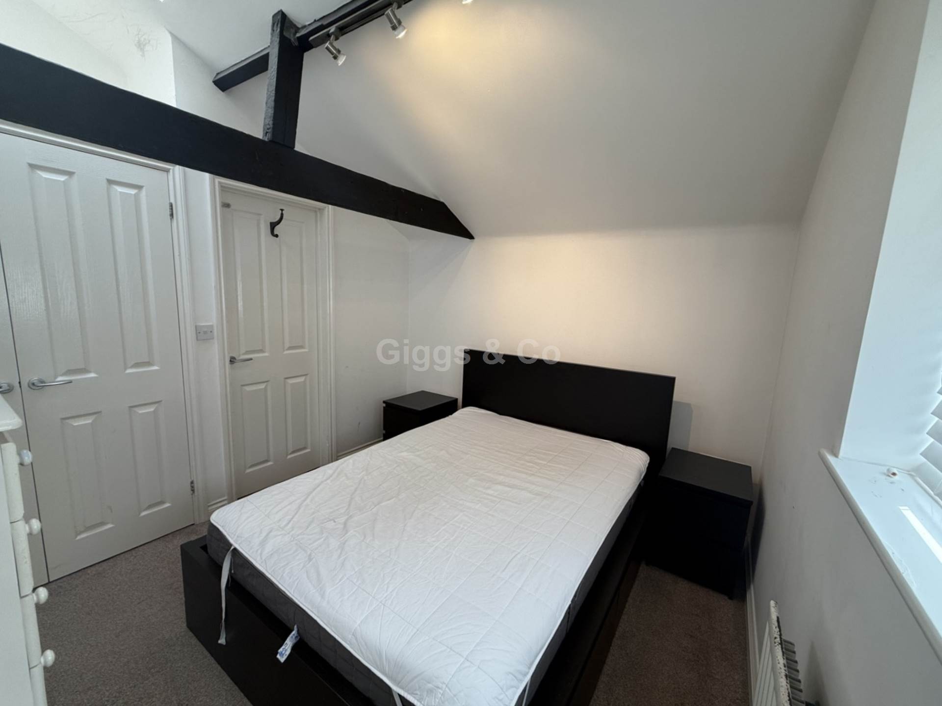 2 bed terraced house to rent in Arthur Street, Luton 3