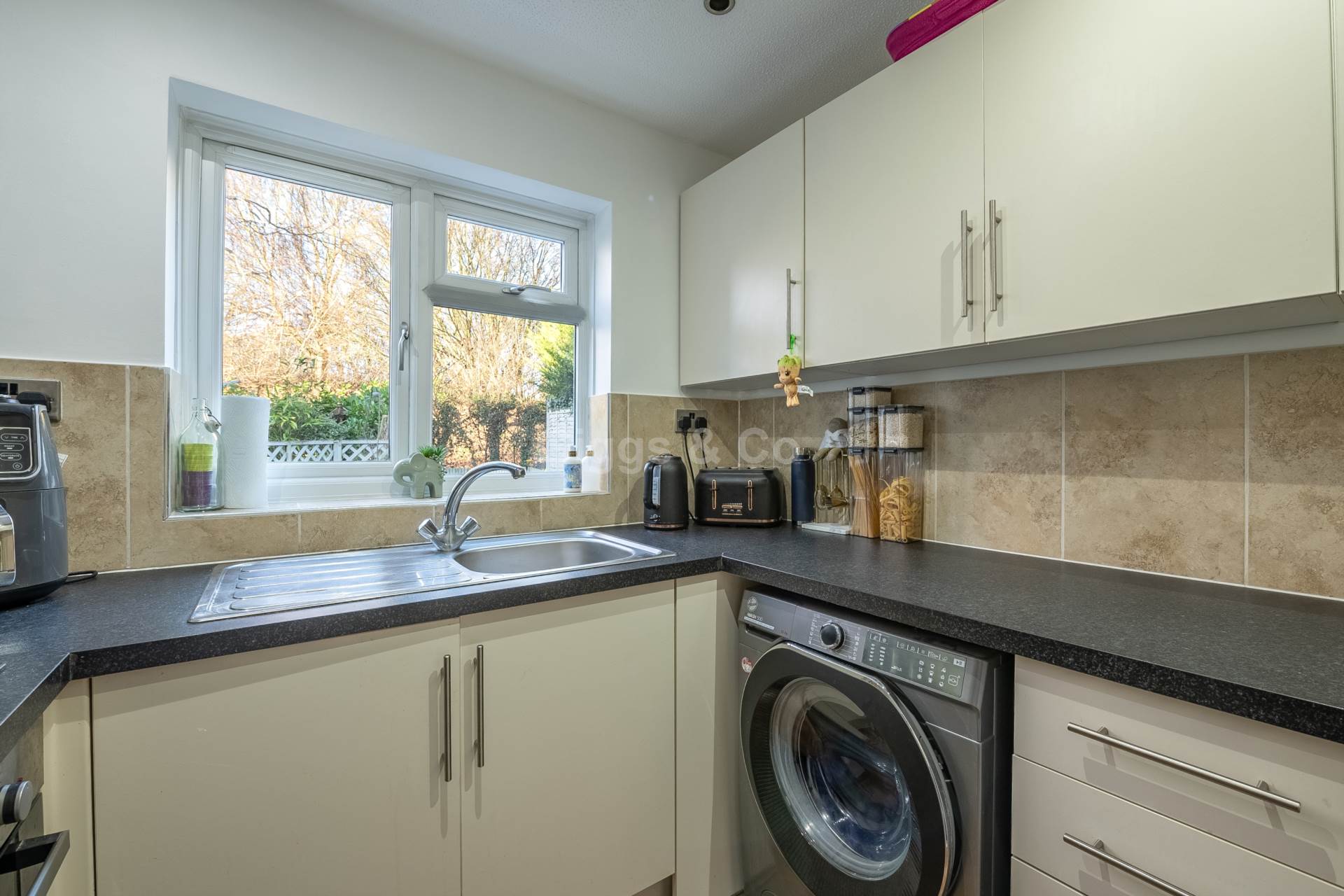 2 bed terraced house to rent in Meadowsweet, St Neots 4