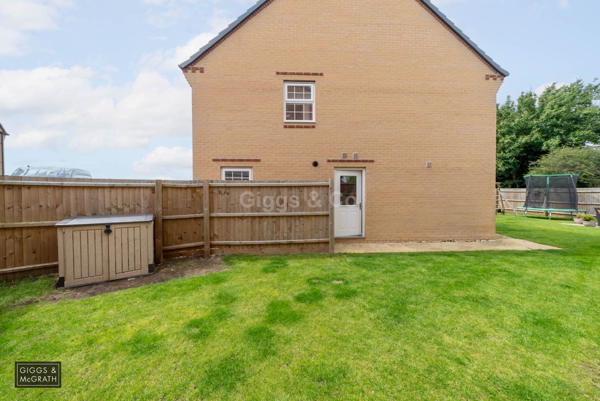 5 bed detached house to rent in Saxon Way, Huntingdon 28