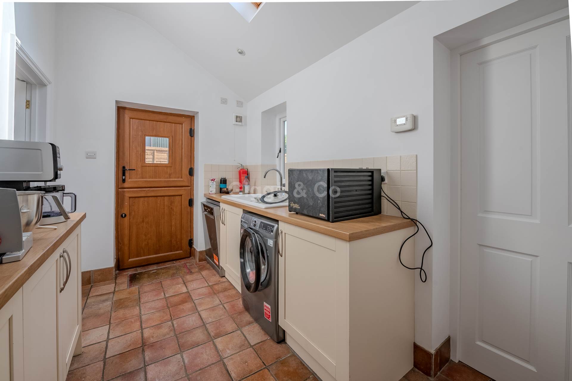 4 bed detached house to rent in Lowndes Drove, St Ives  - Property Image 6