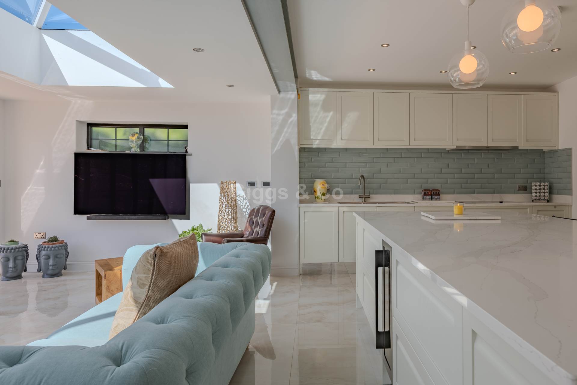 4 bed semi-detached house to rent in Avenue Road, St Neots 7