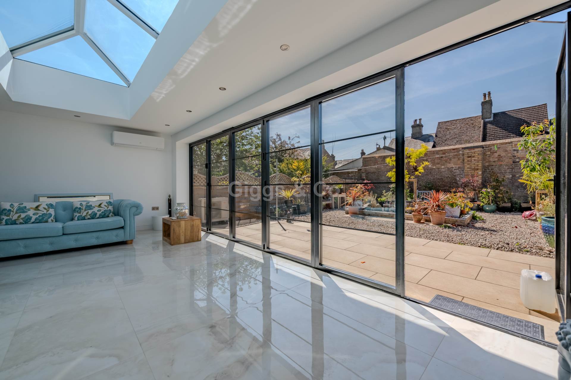 4 bed semi-detached house to rent in Avenue Road, St Neots 11