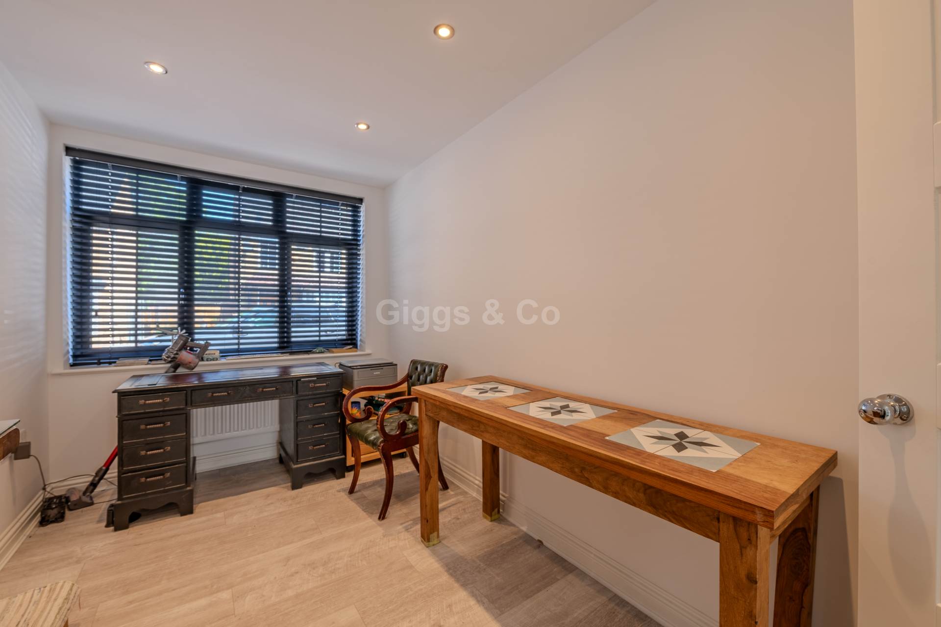 4 bed semi-detached house to rent in Avenue Road, St Neots  - Property Image 16