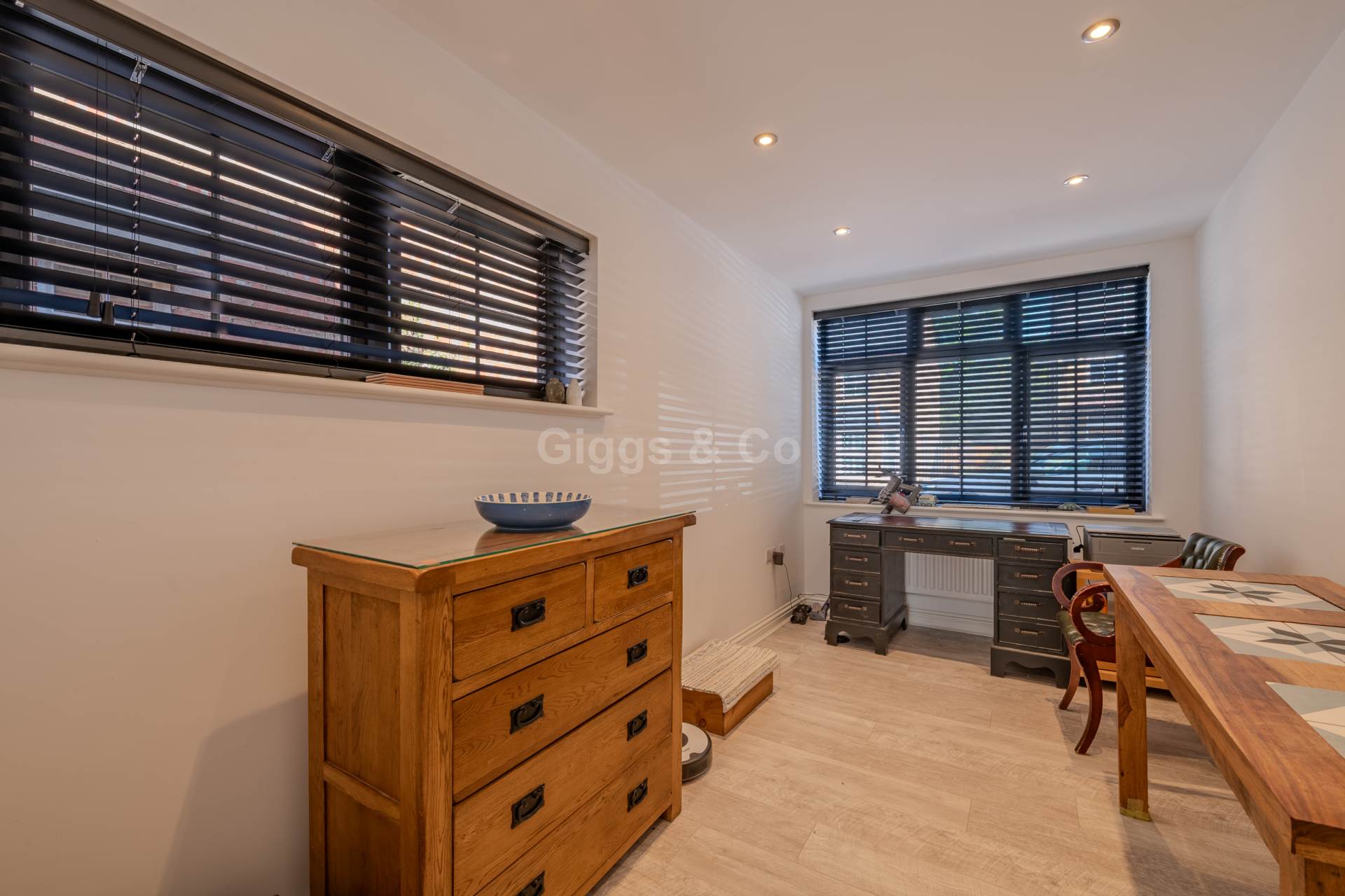 4 bed semi-detached house to rent in Avenue Road, St Neots 16