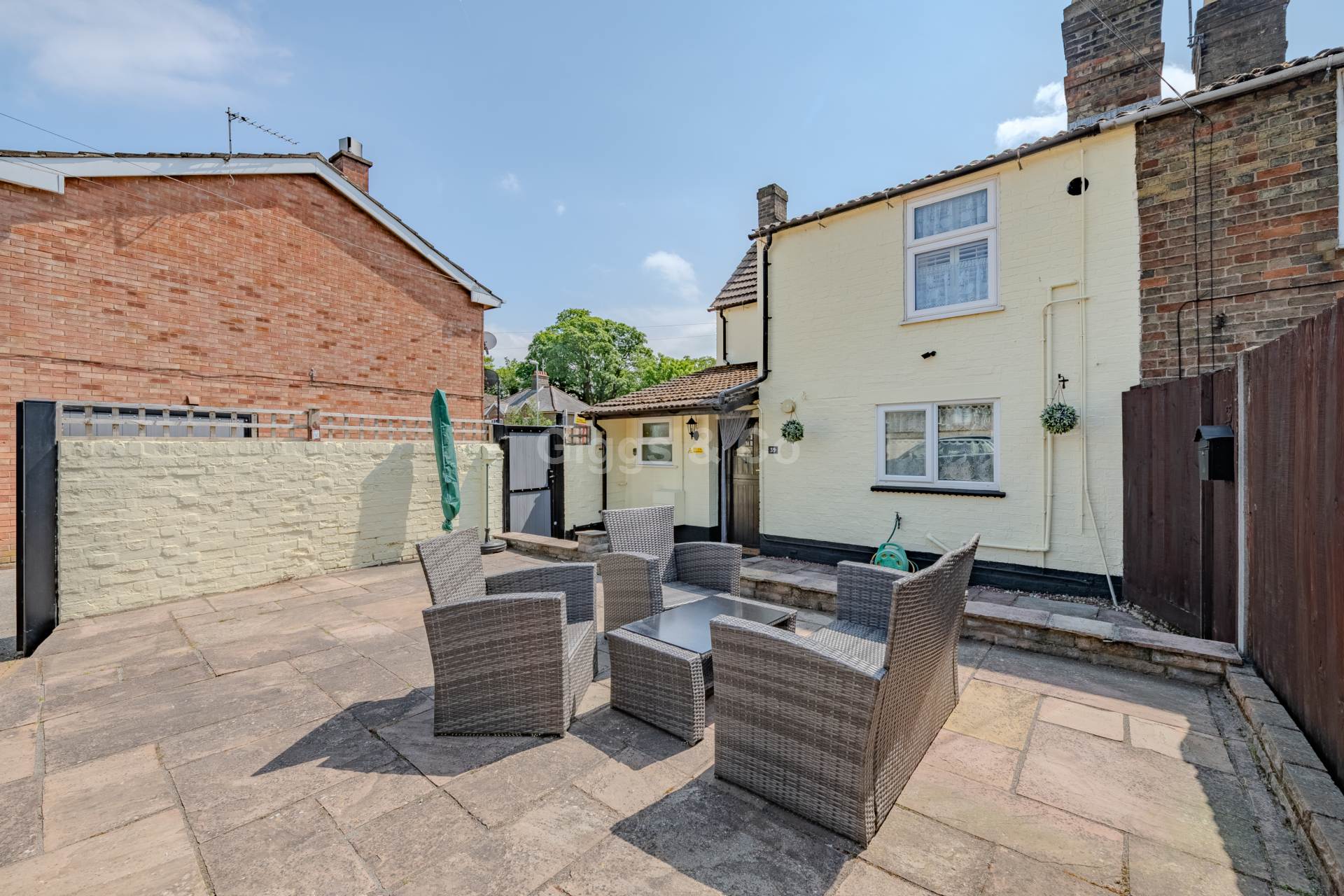 4 bed semi-detached house to rent in Avenue Road, St Neots 31