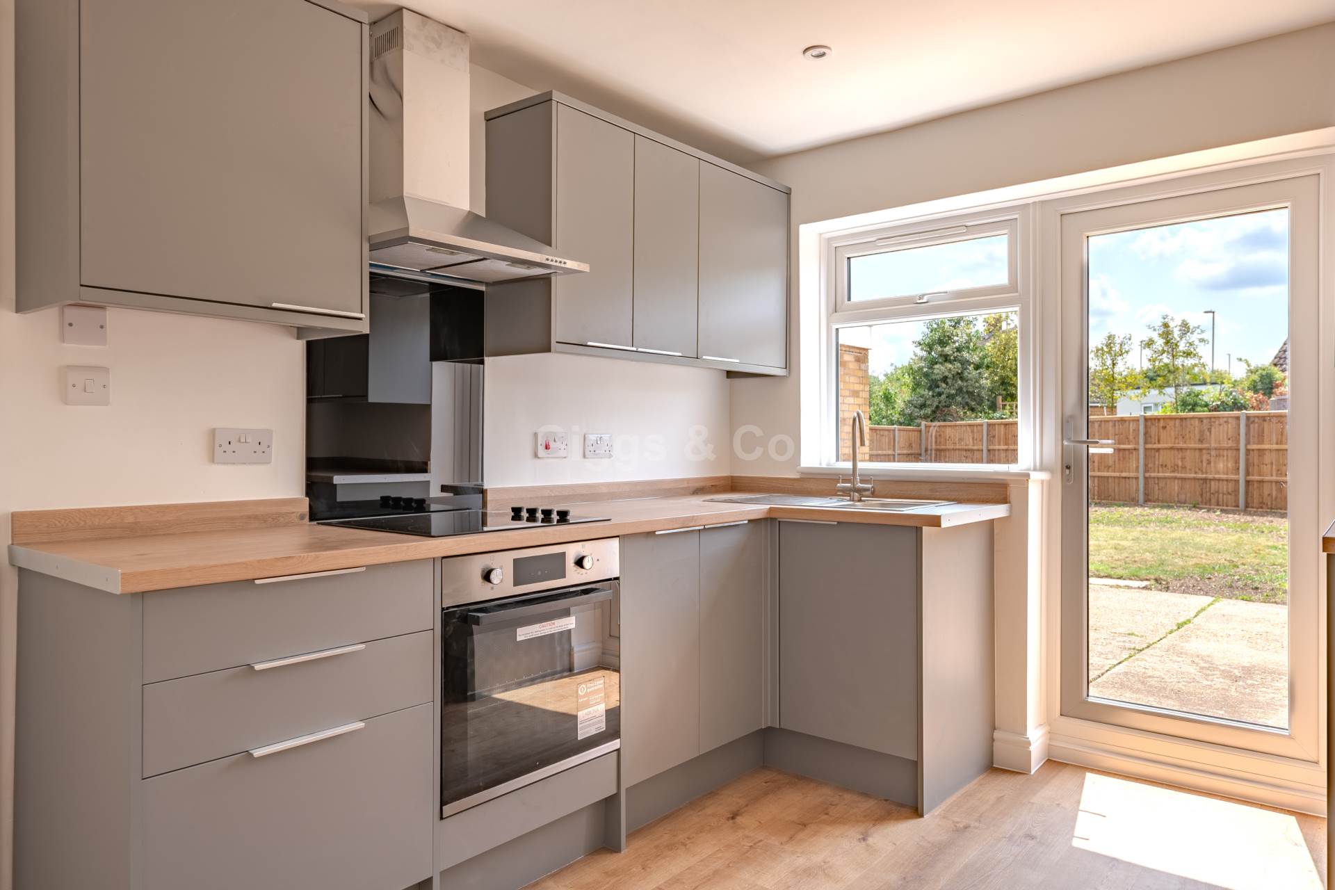 4 bed semi-detached house to rent in Orchard Close, St Neots  - Property Image 3