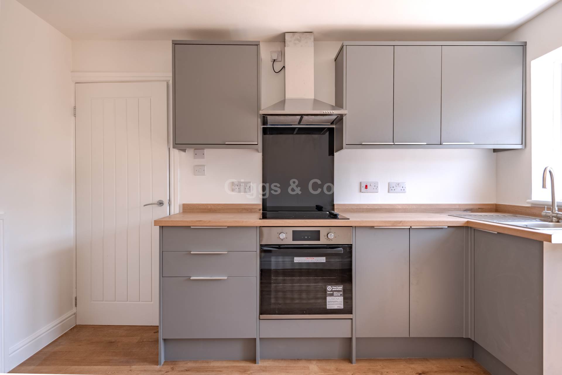 4 bed semi-detached house to rent in Orchard Close, St Neots  - Property Image 5
