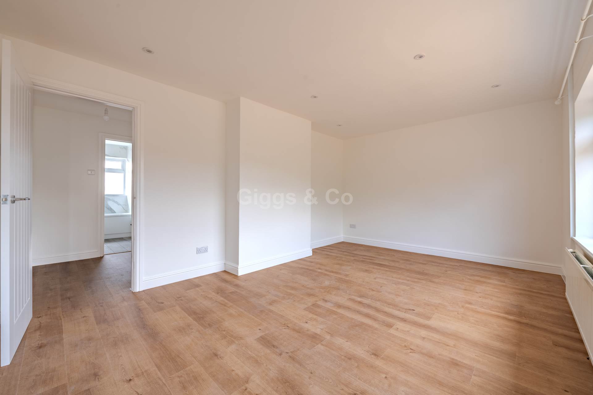 4 bed semi-detached house to rent in Orchard Close, St Neots  - Property Image 7
