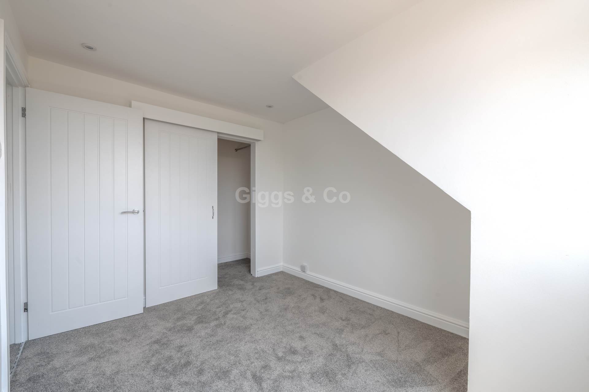 4 bed semi-detached house to rent in Orchard Close, St Neots  - Property Image 14