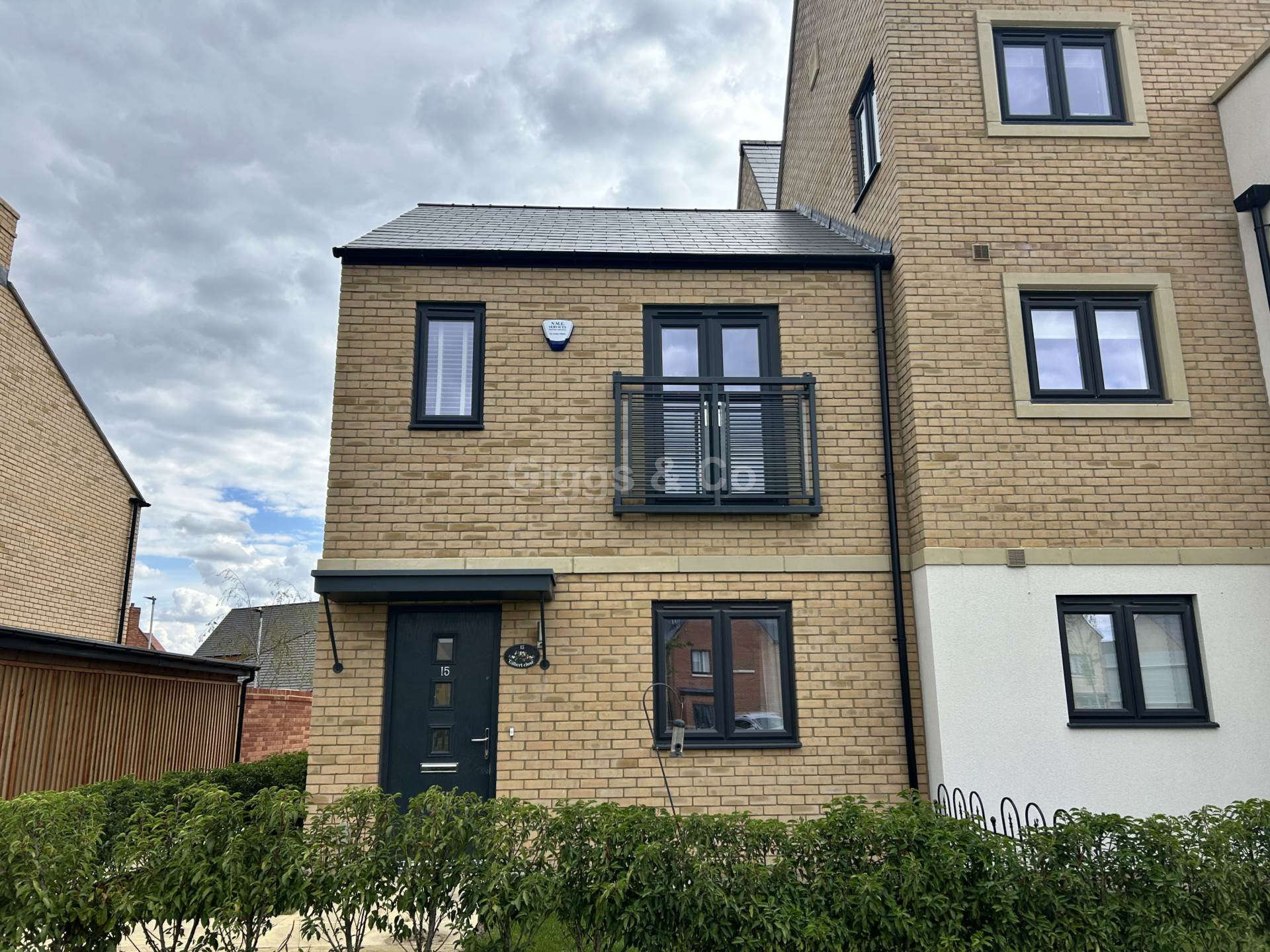 2 bed end of terrace house to rent in Gilbert Close, St Neots, PE19