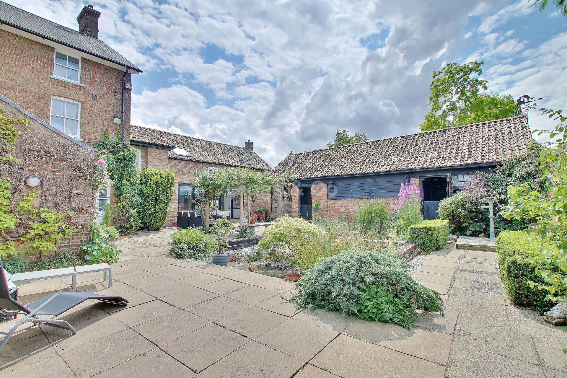 7 bed detached house to rent in Mill Road, Huntingdon 14