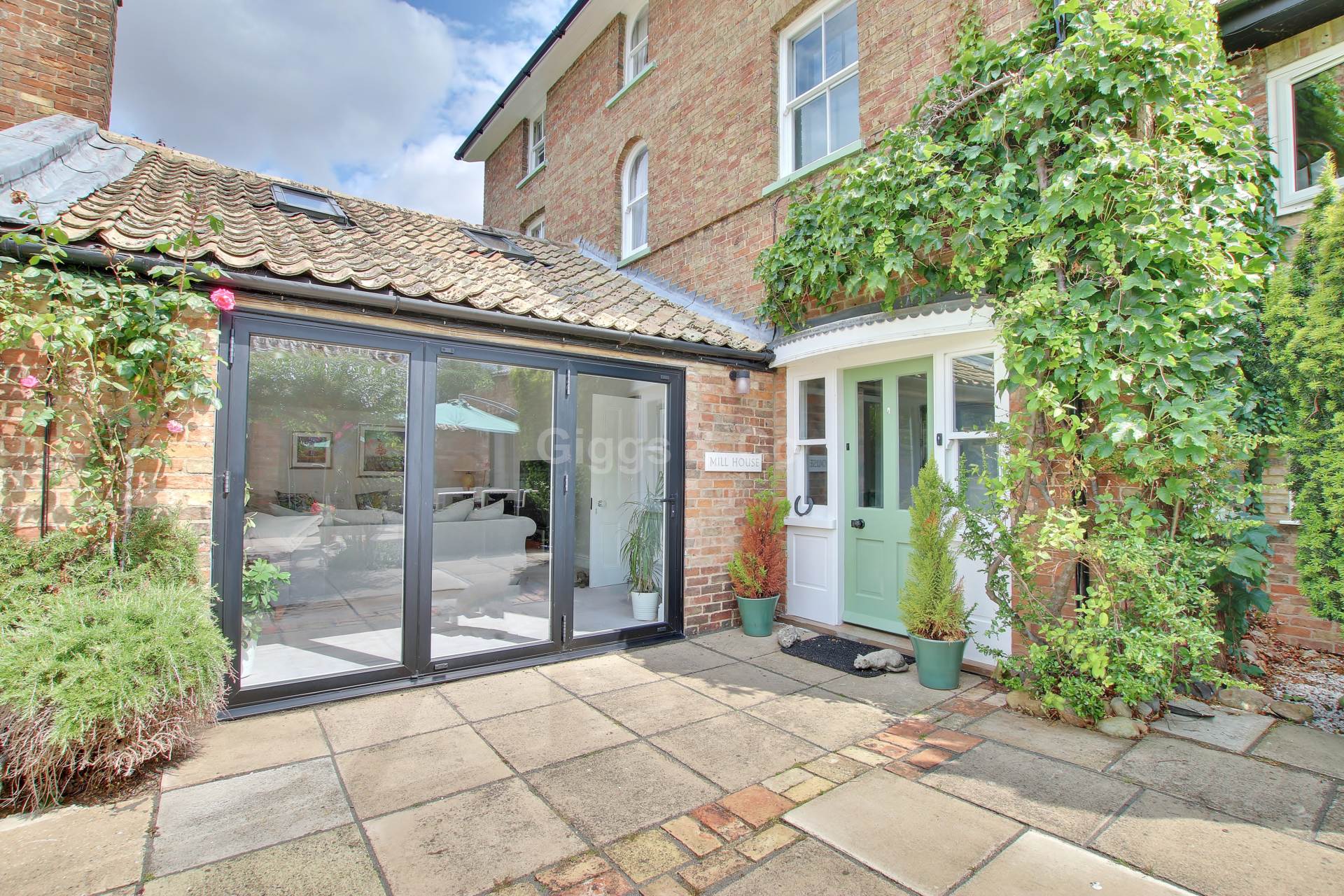 7 bed detached house to rent in Mill Road, Huntingdon 15