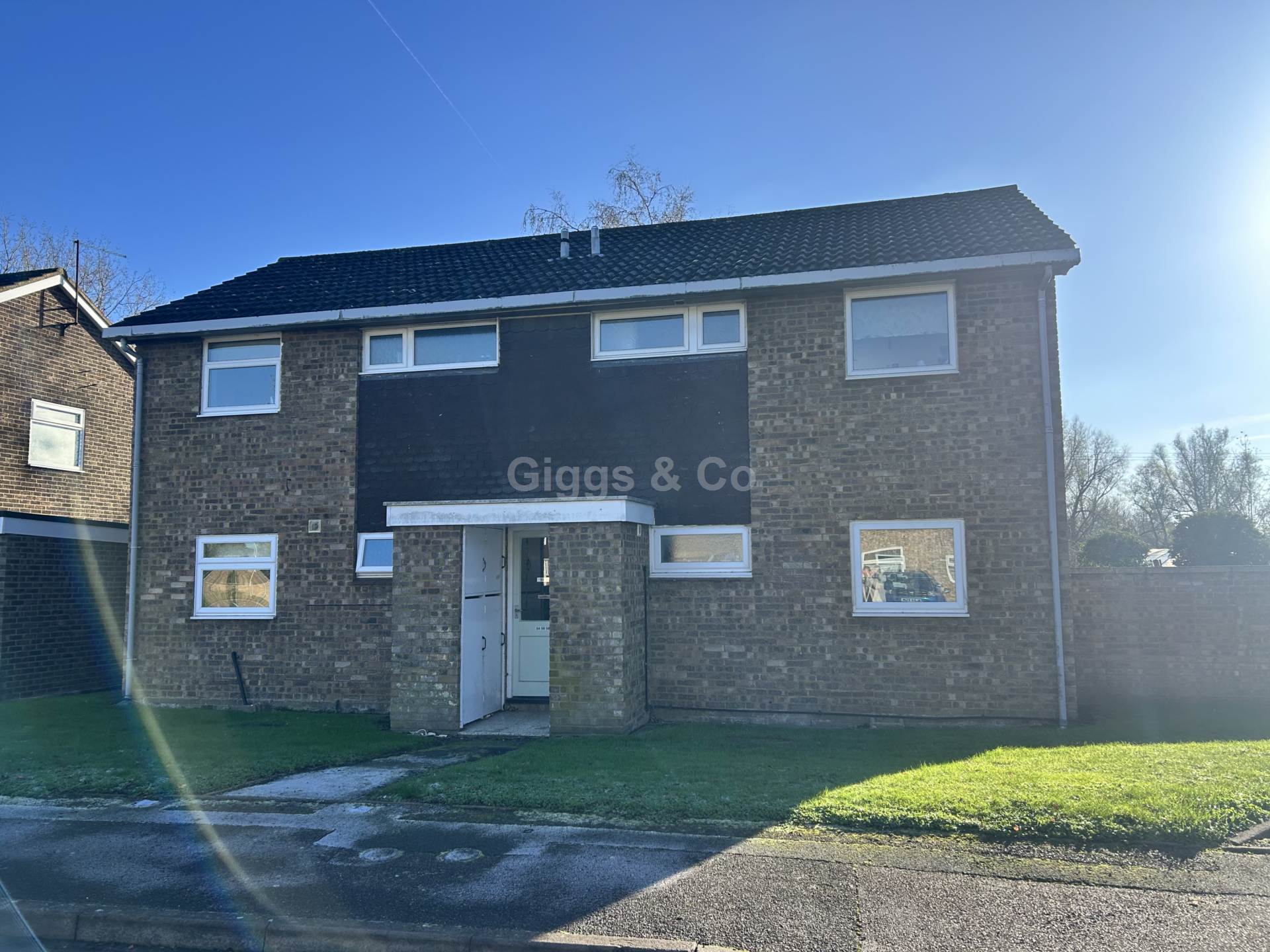 A one bedroom studio apartment situated in Little Paxton, just outside St.Neots town. The property offers entrance hallway with large storage space, kitchen area with appliances, living room, bedroom area and shower room. There is also an exterior storage space. AVAILABLE MID DECEMBER