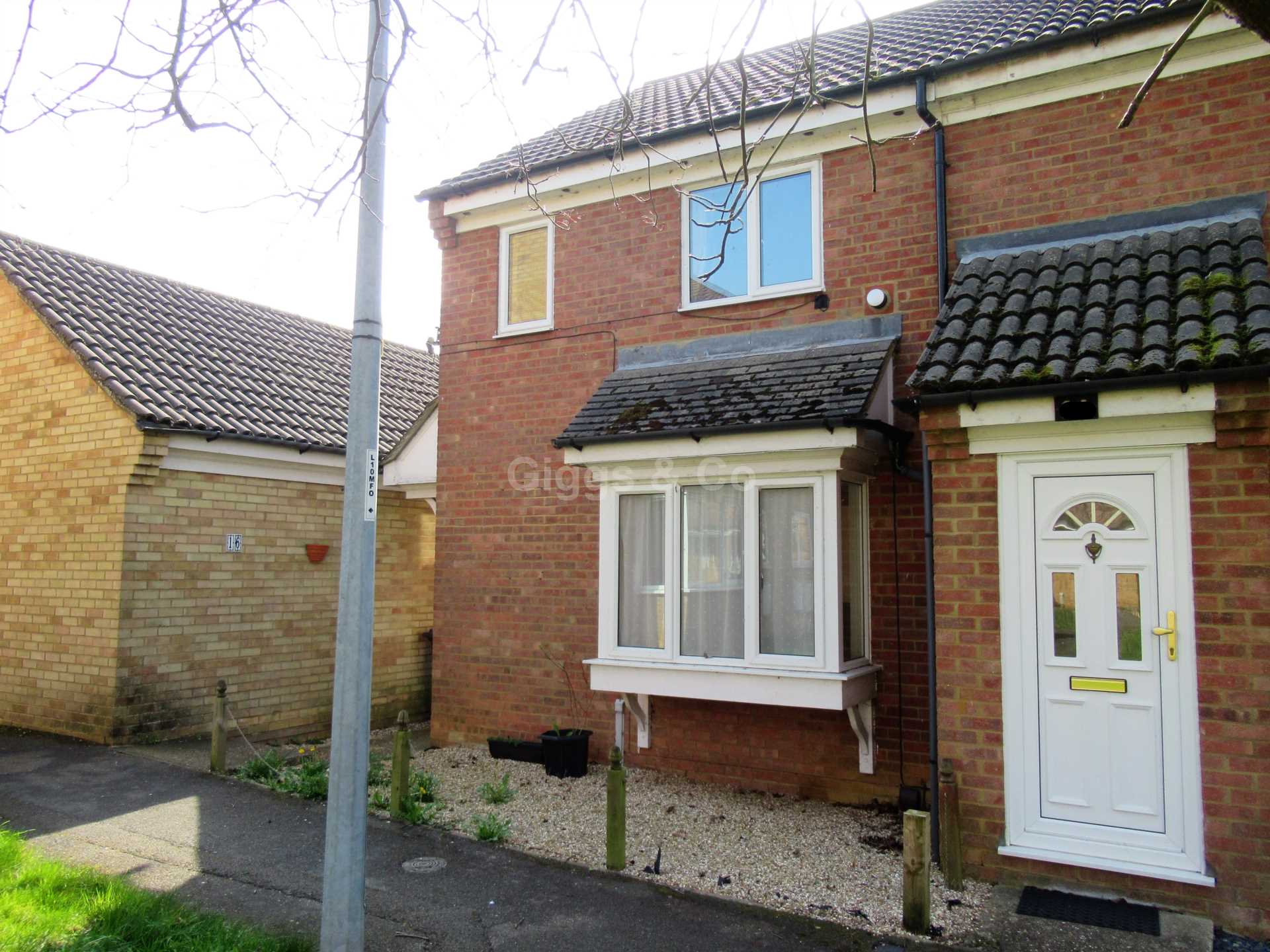 3 bed end of terrace house to rent in Begwary Close, Eaton Socon, PE19