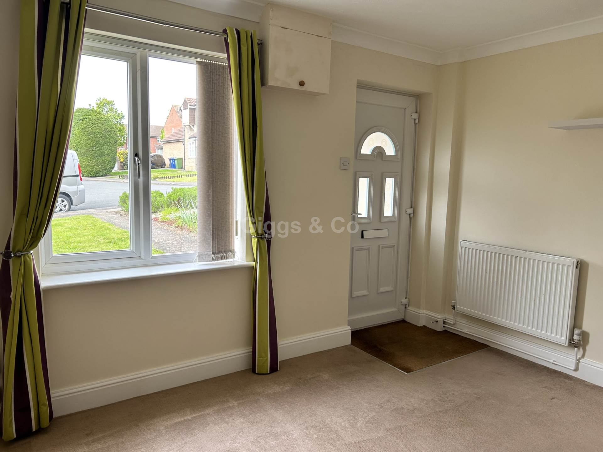 2 bed house to rent in Muntjac Close, St Neots 1