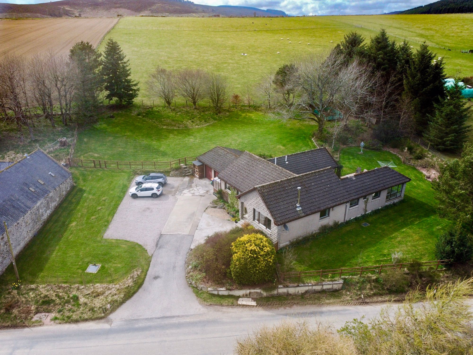 3 bed bungalow for sale in Tullynessle, Alford  - Property Image 34