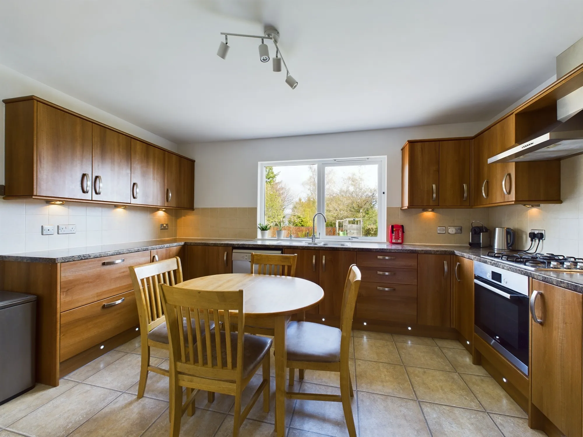 4 bed house for sale in Fraser Road, Alford  - Property Image 6