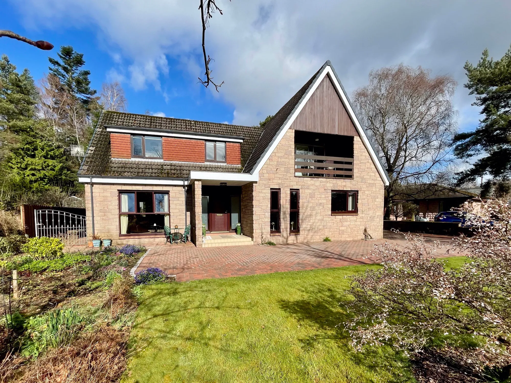 5 bed house for sale in Strachan, Banchory  - Property Image 1