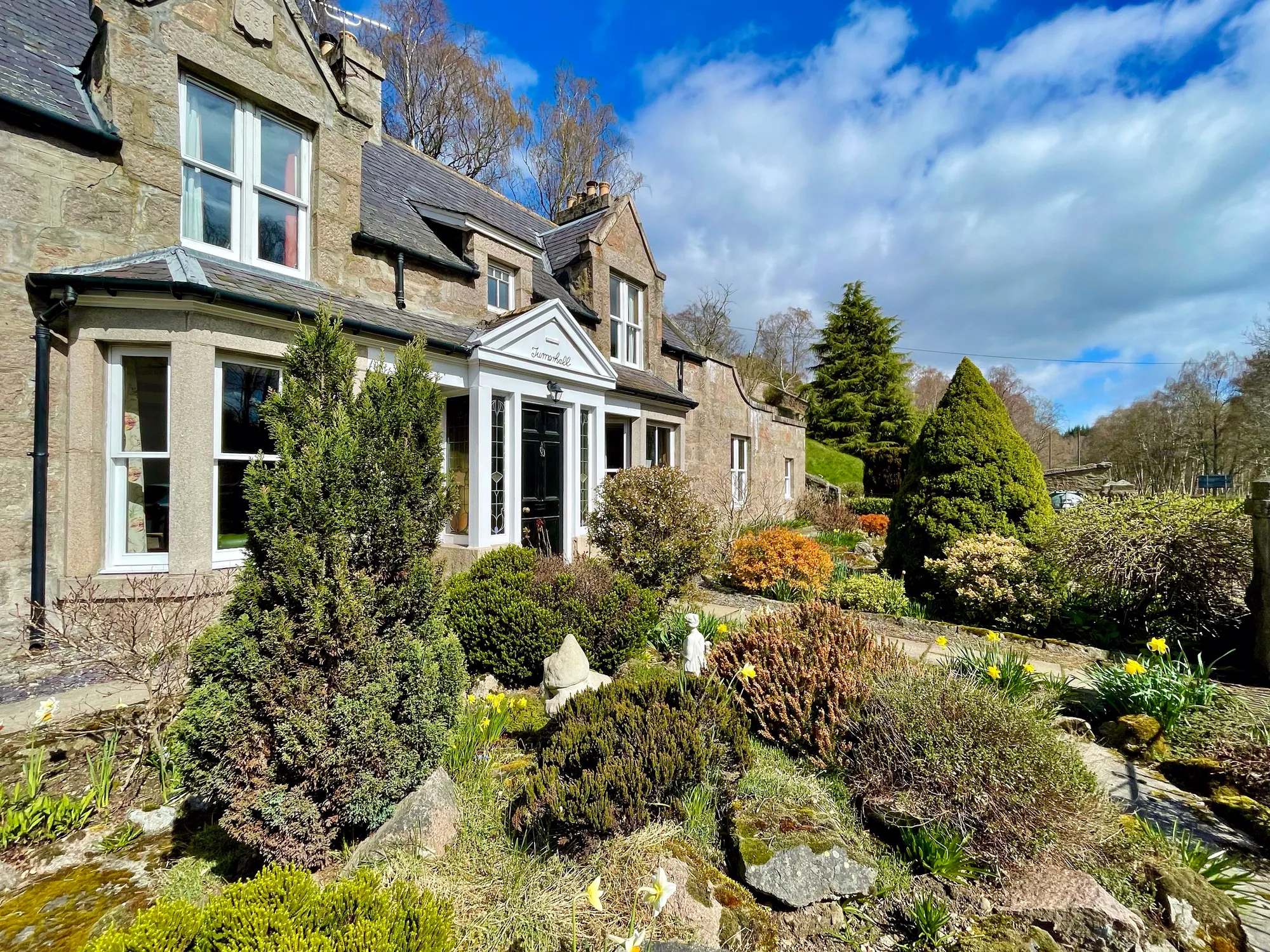 5 bed house for sale in Cambus O'may, Ballater 1