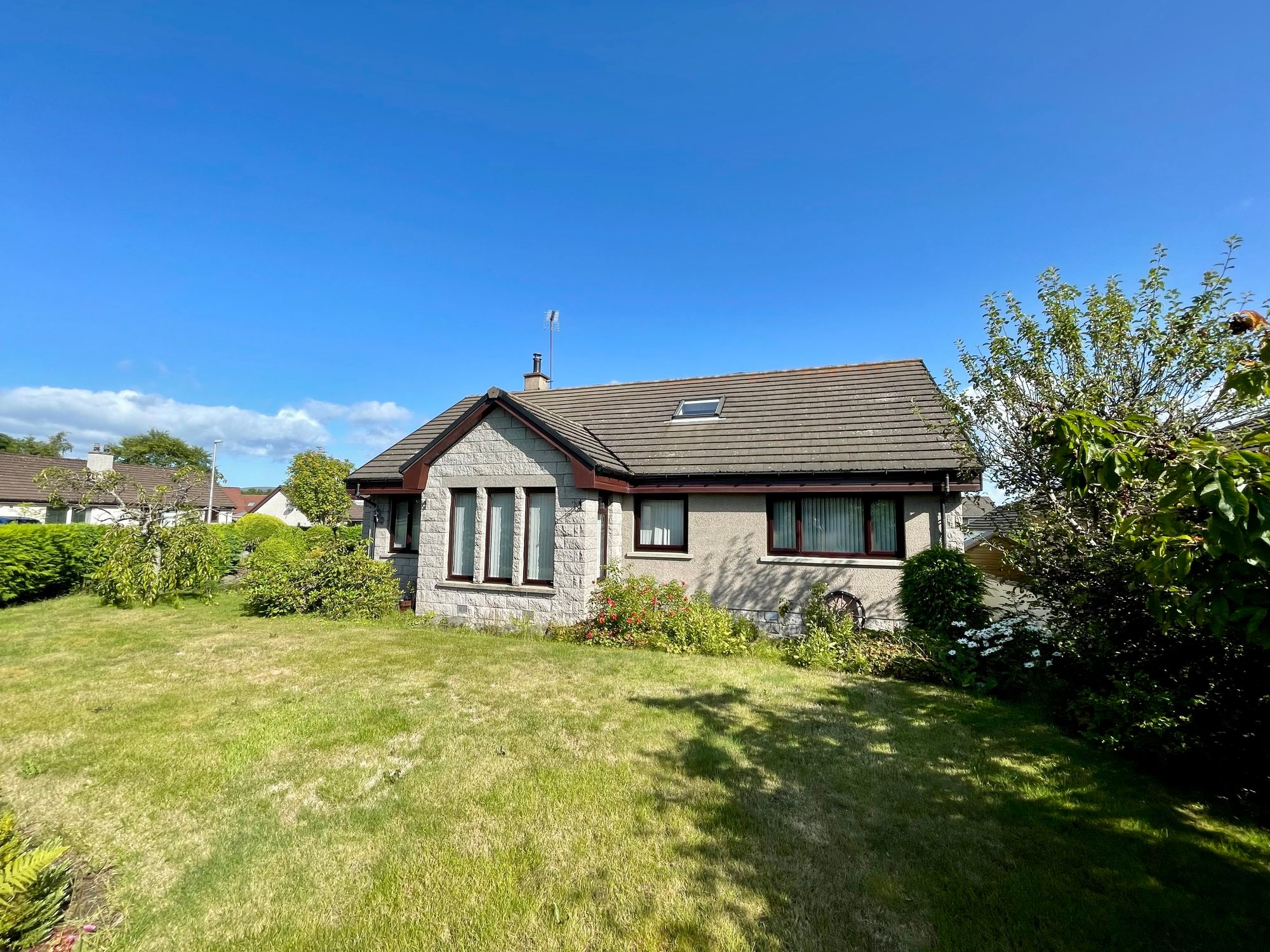 6 bed bungalow for sale in Balfour Road, Alford 1