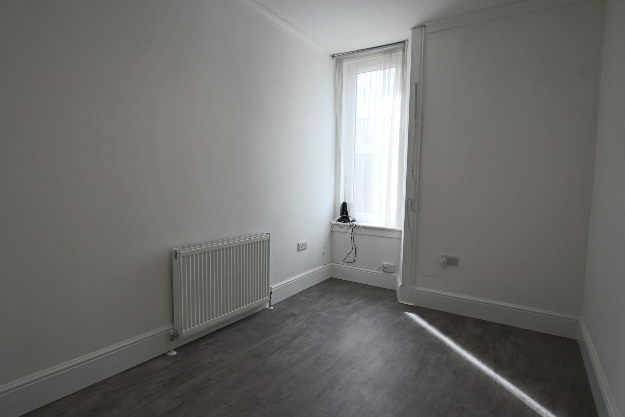 3 bed flat to rent in Park Avenue, Dundee 1