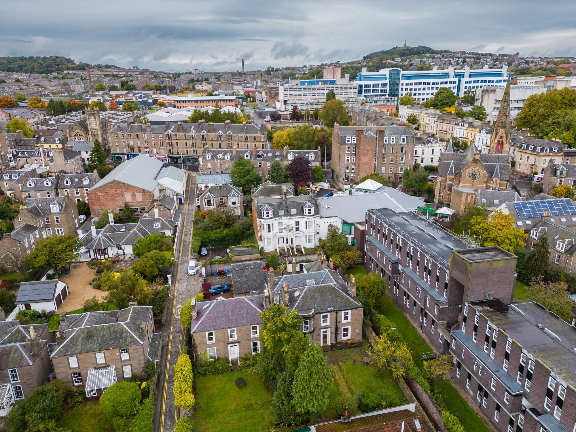 5 bed house to rent in Westfield Place, Dundee 1