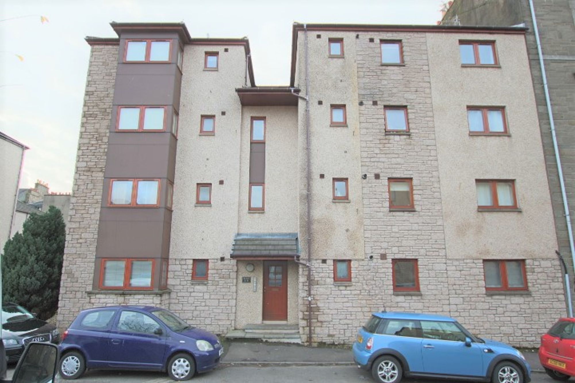 2 bed flat to rent in Gowrie Street, Dundee 1