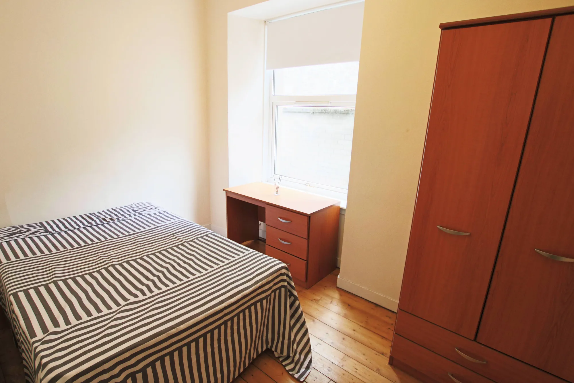 3 bed flat for sale in Wellington Street, Dundee  - Property Image 5