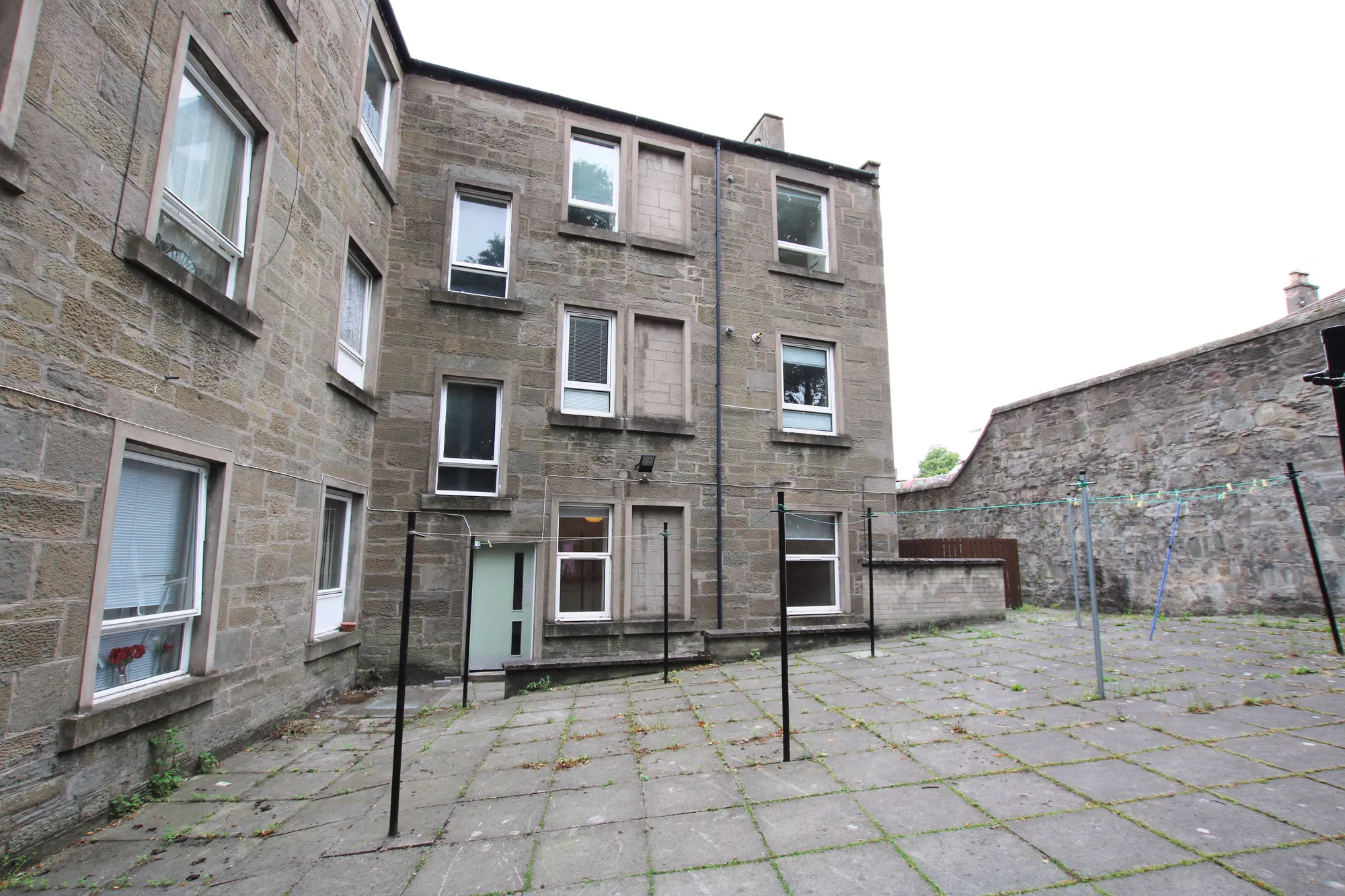 3 bed flat for sale in Wellington Street, Dundee  - Property Image 9