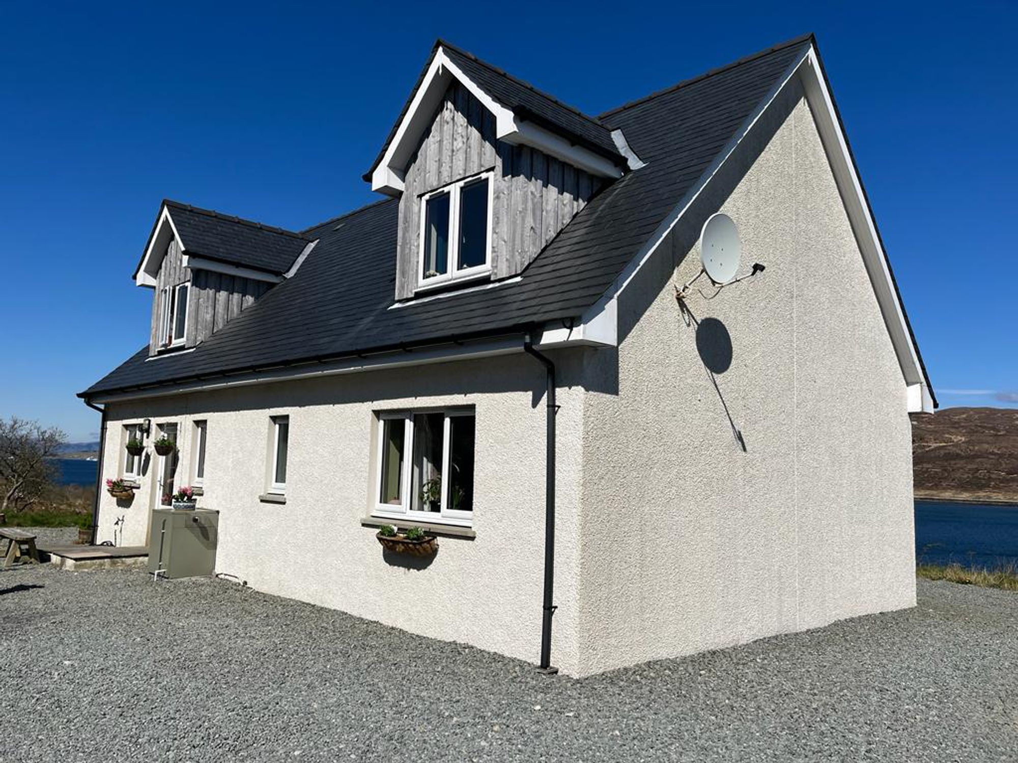 5 bed house for sale in Ard Dorch, Isle Of Skye 1