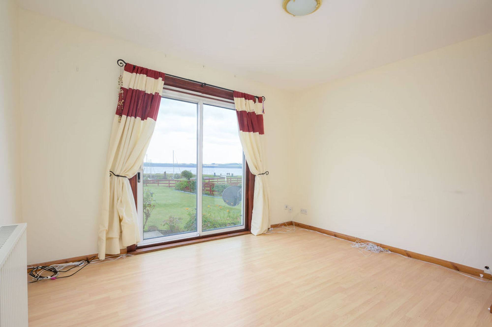 4 bed house for sale in West Harbour Road, Dunfermline  - Property Image 5