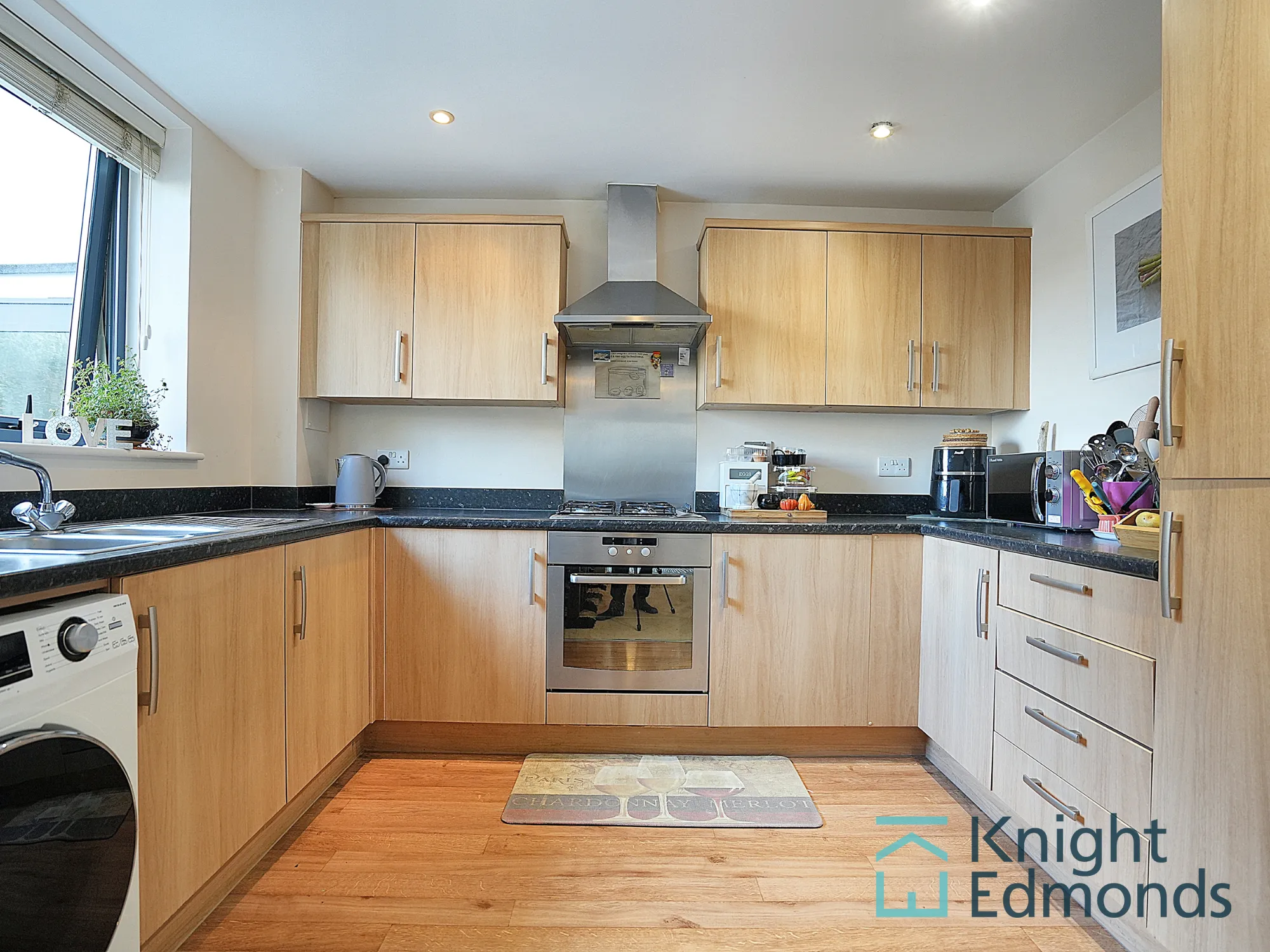 2 bed apartment for sale in Clifford Way, Maidstone  - Property Image 3