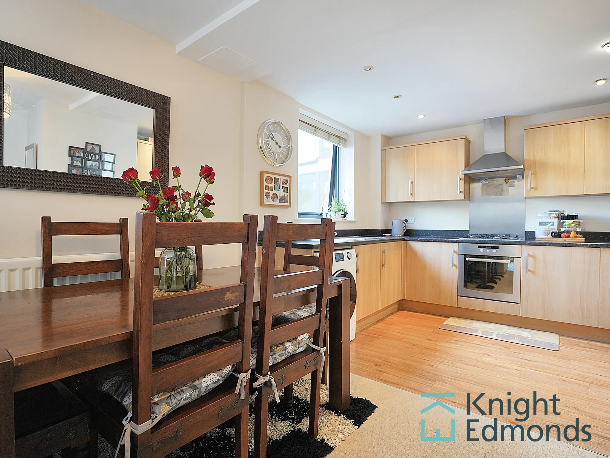 2 bed apartment for sale in Clifford Way, Maidstone  - Property Image 5