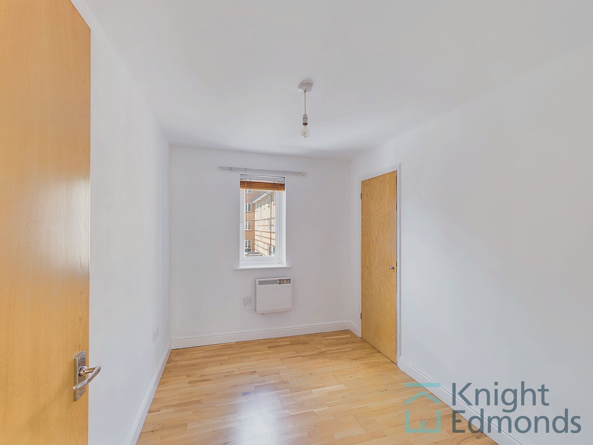 2 bed apartment for sale in St. Peters Street, Maidstone  - Property Image 8