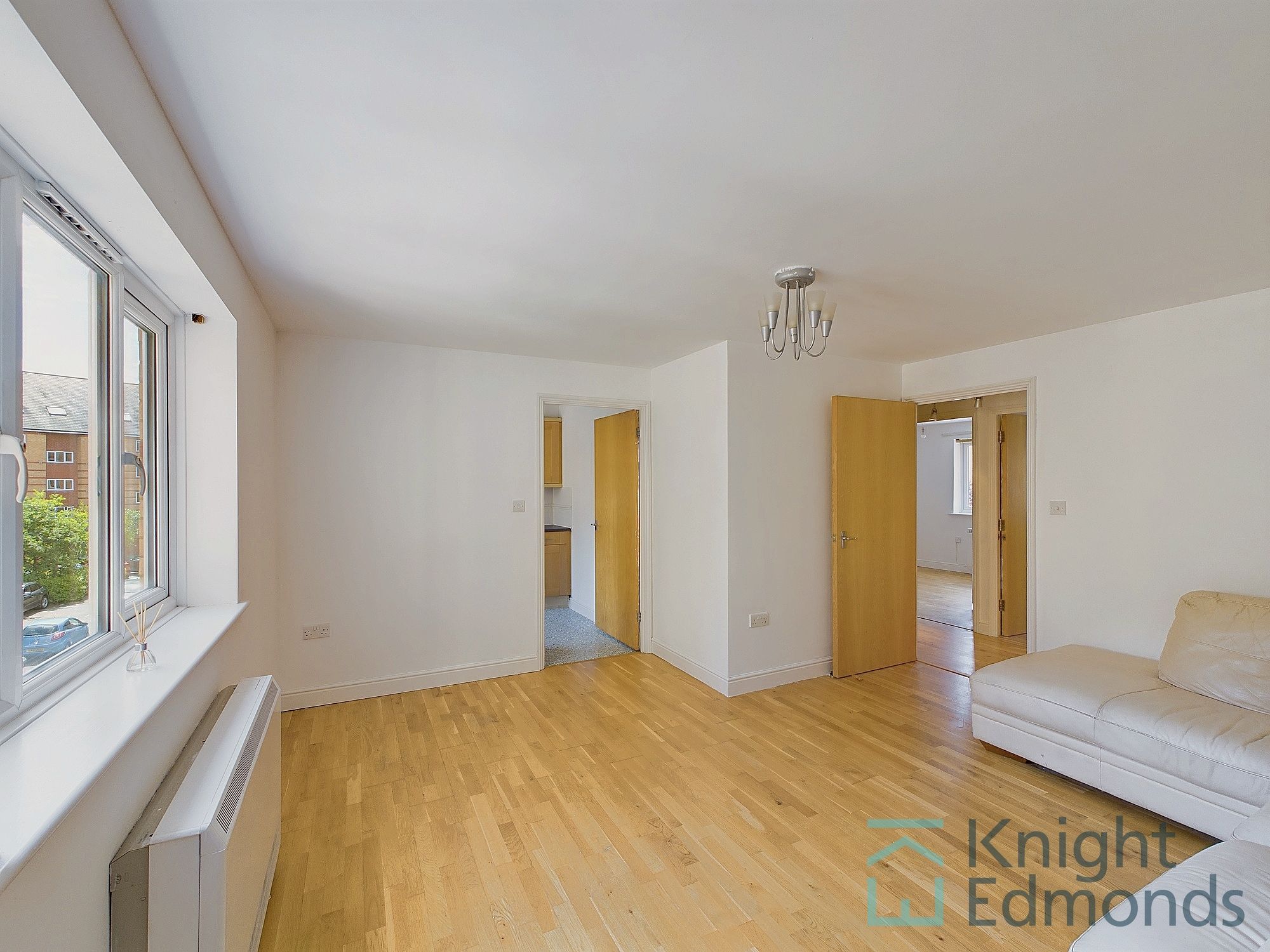 2 bed apartment for sale in St. Peters Street, Maidstone  - Property Image 4